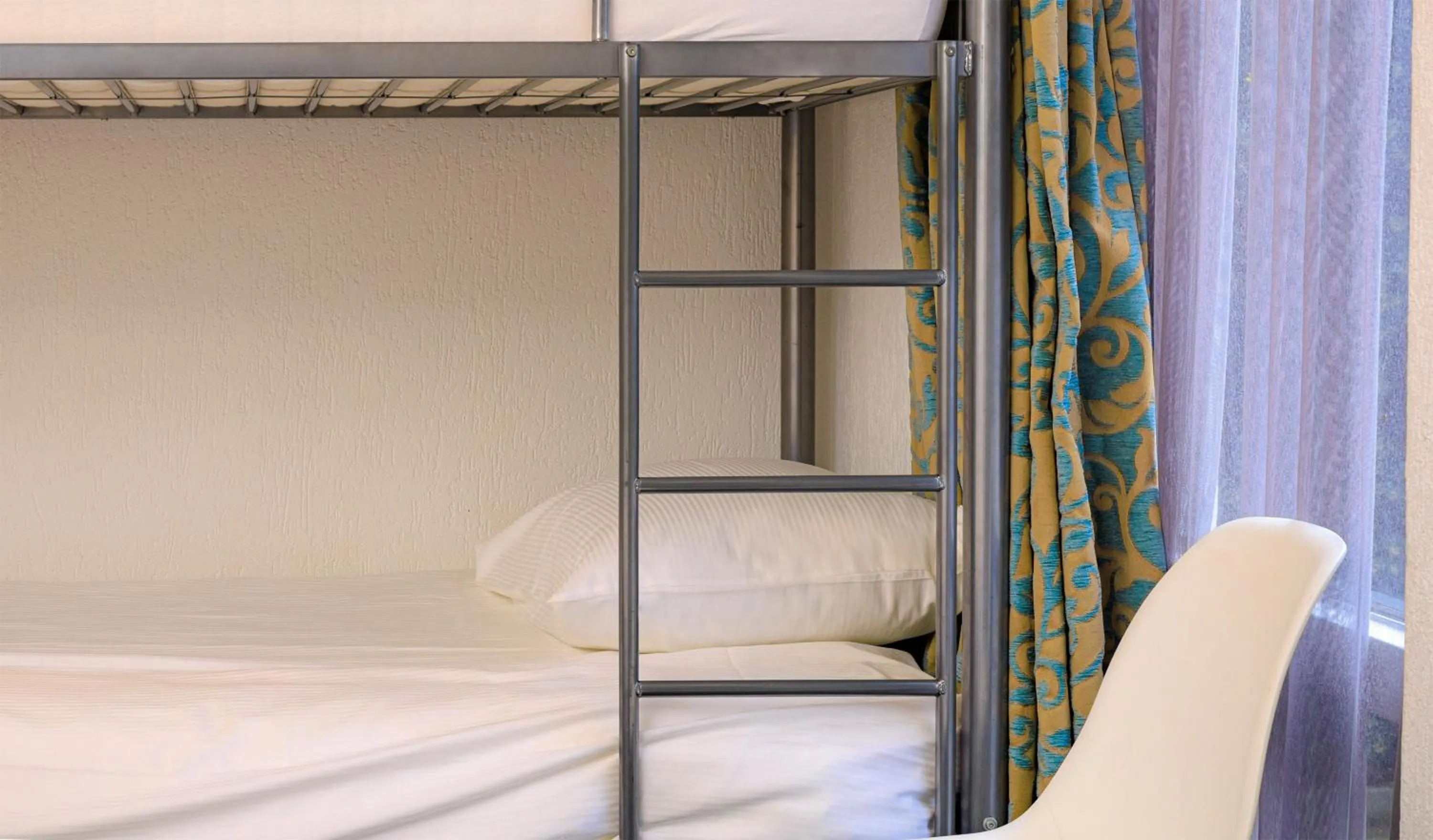 bunk bed, Bed in Hotel Berg en Bos