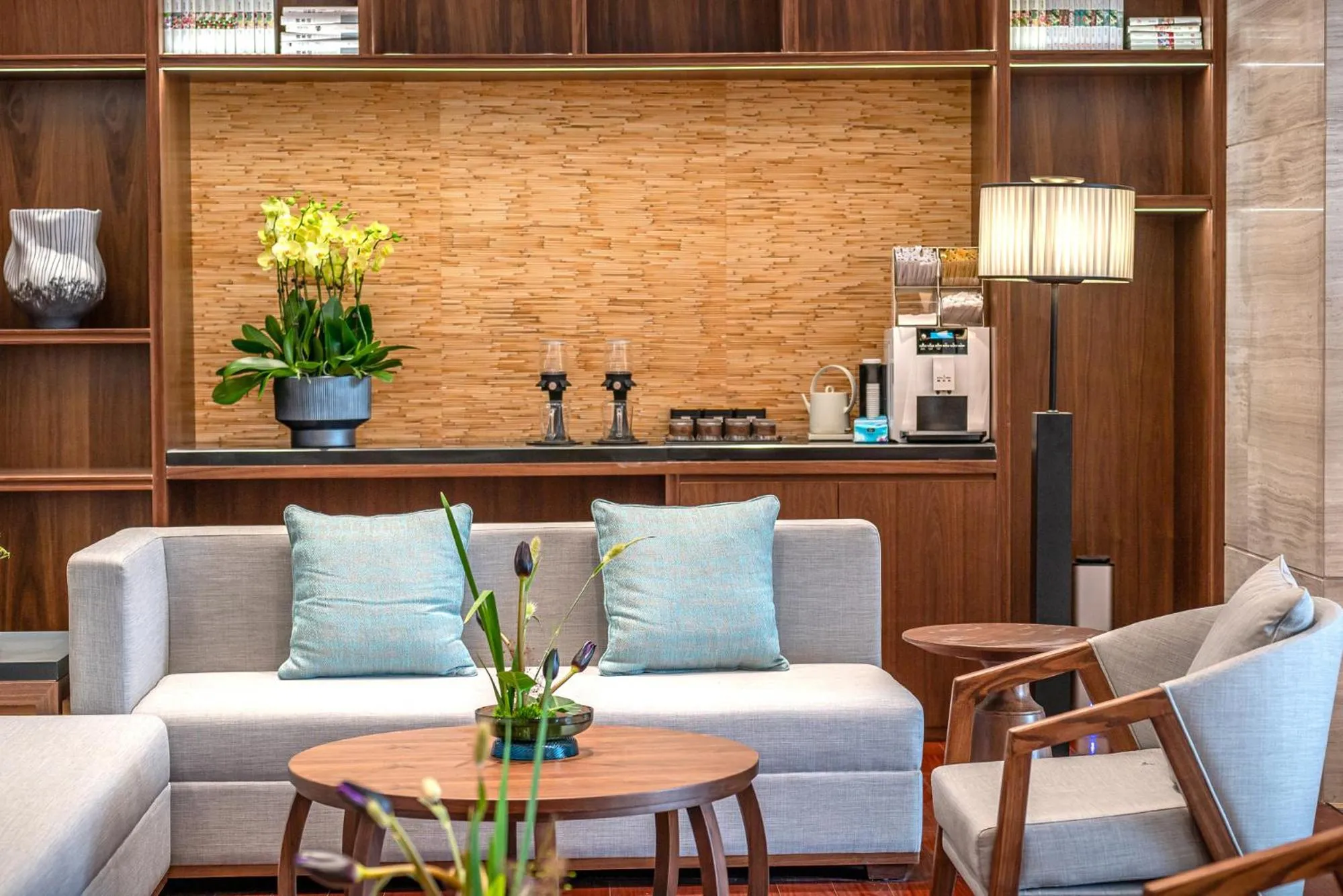 Lobby or reception in SSAW Boutique Hotel Foshan Qiandeng Lake