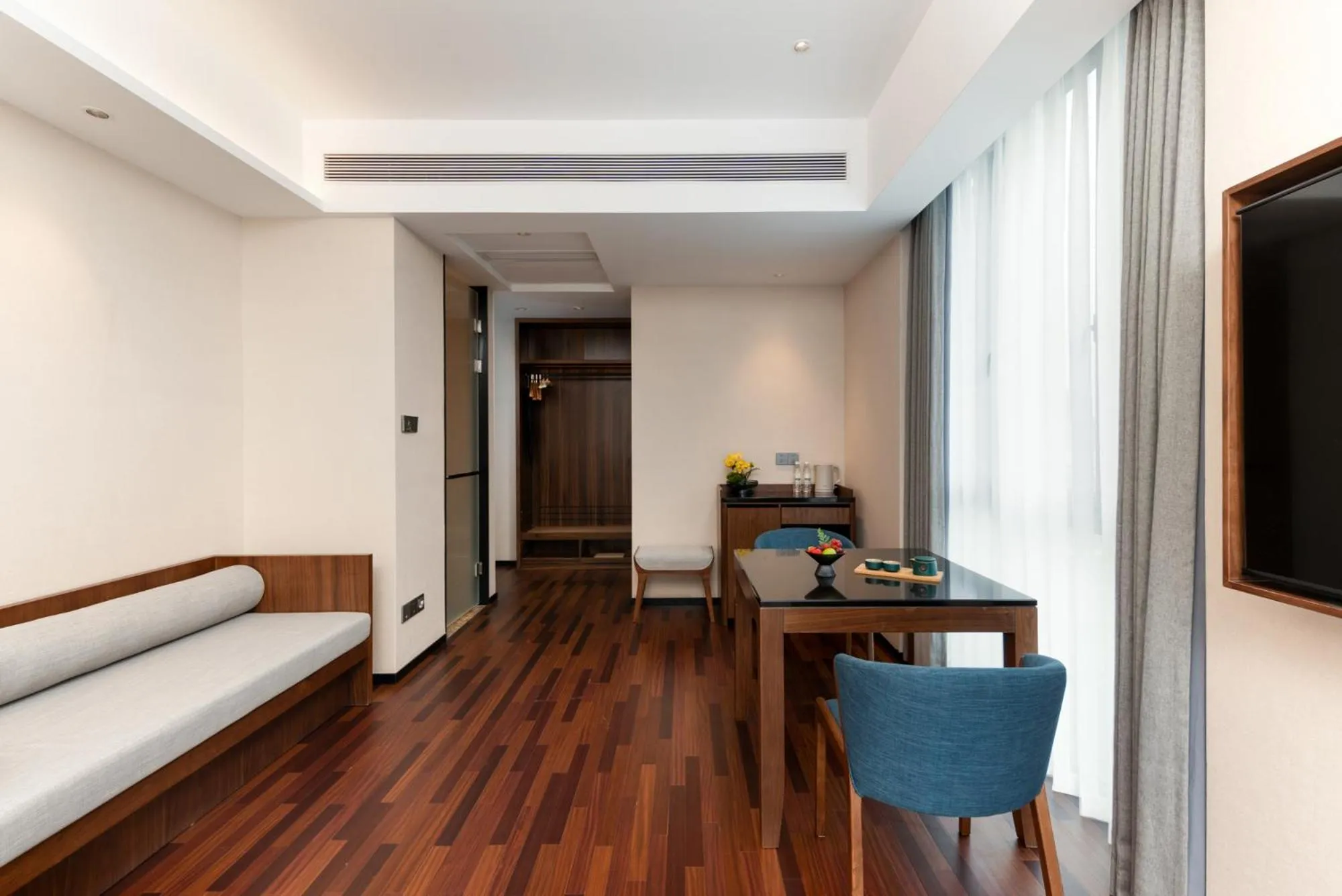 Seating area, Bed in SSAW Boutique Hotel Foshan Qiandeng Lake