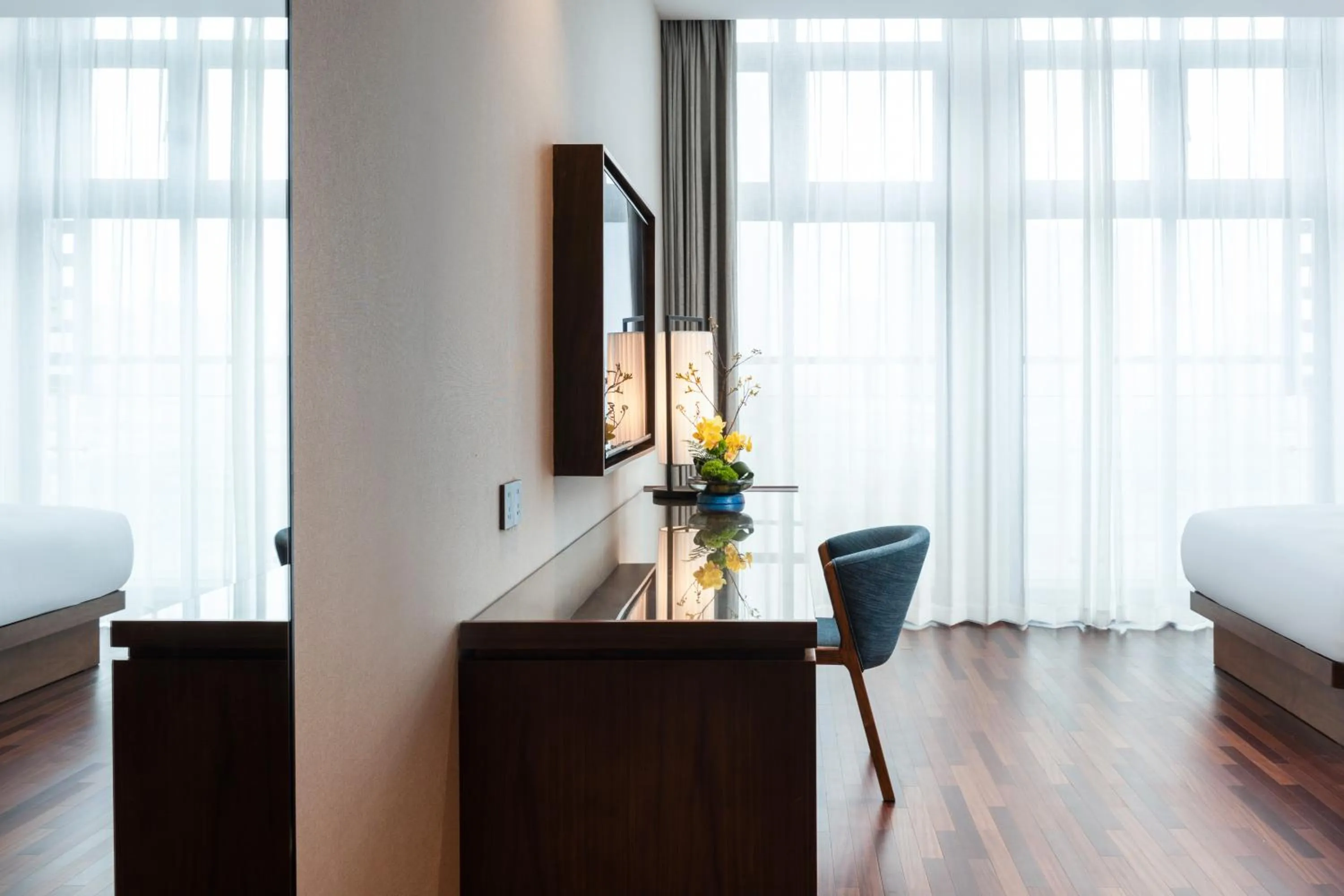 View (from property/room), Bed in SSAW Boutique Hotel Foshan Qiandeng Lake