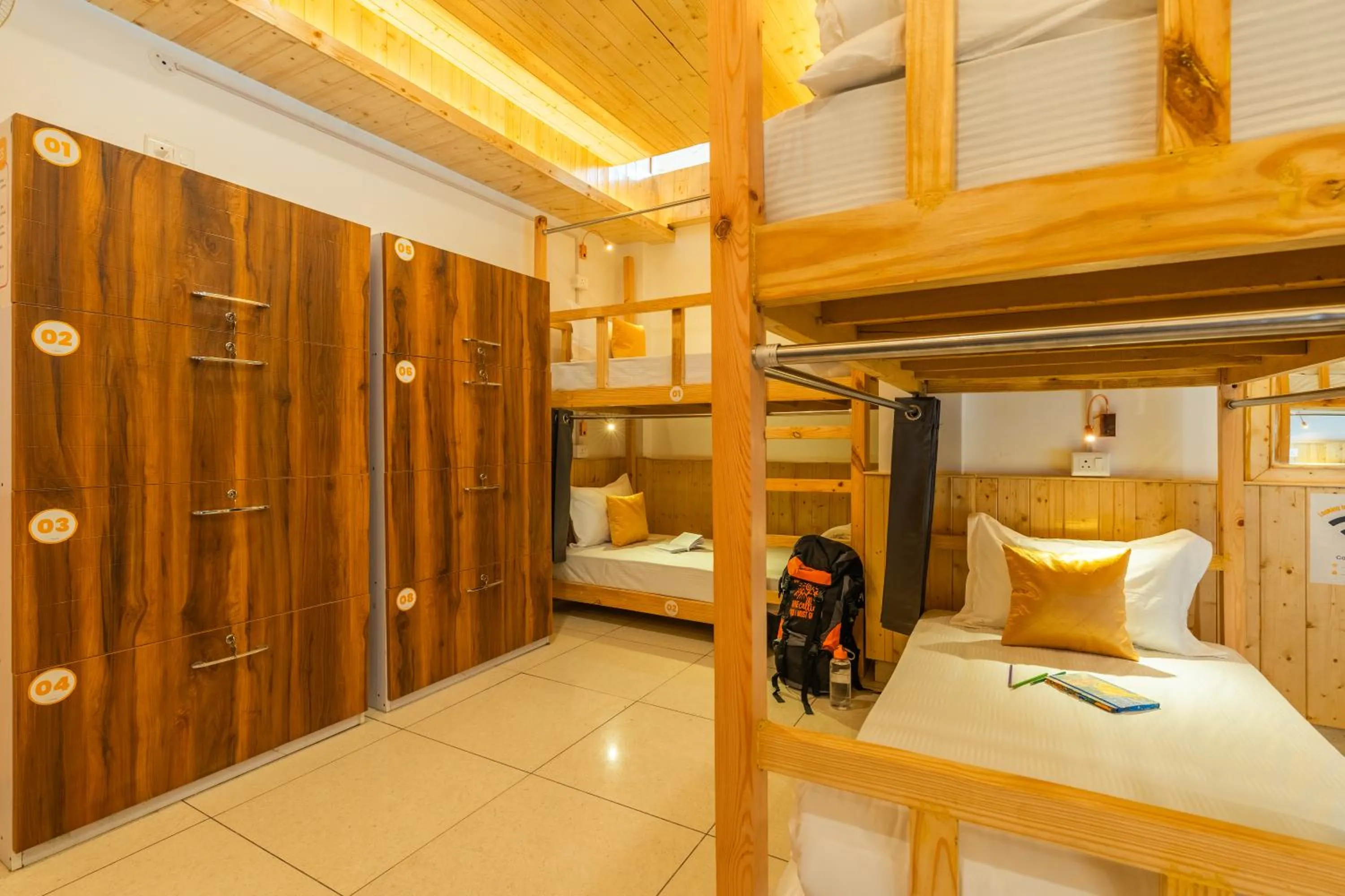 Bed in The Social Stays Kasol