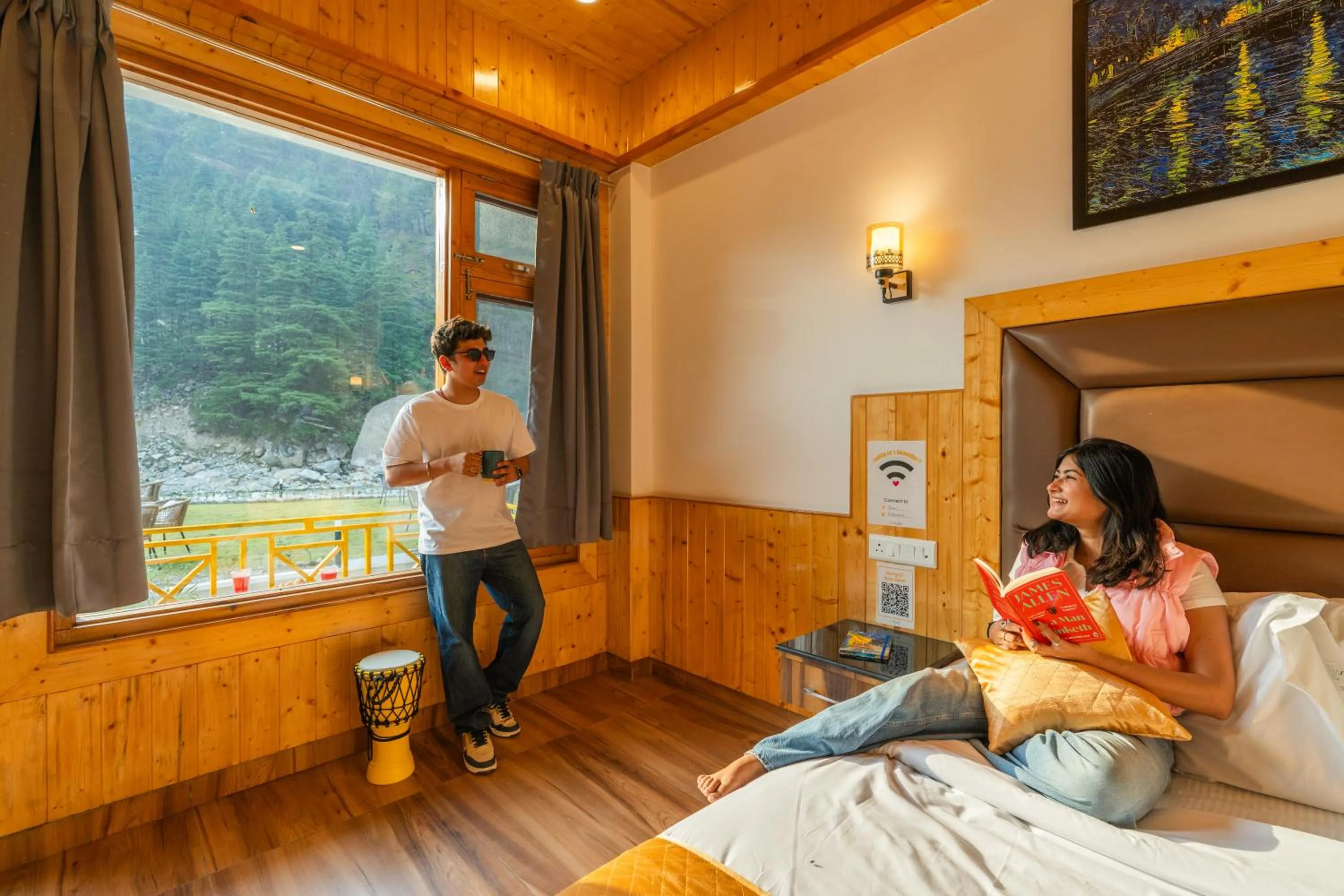 Bed in The Social Stays Kasol