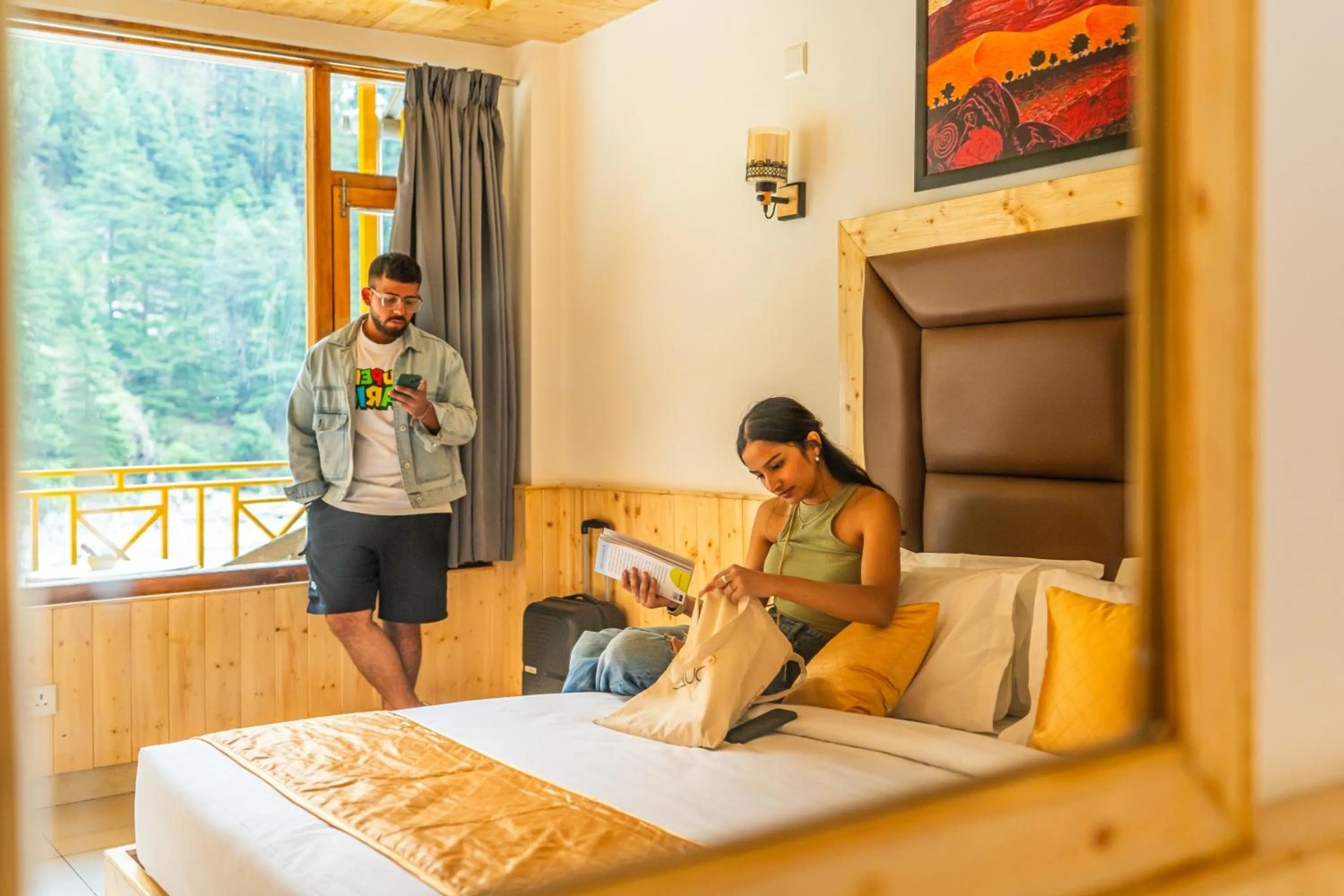 Bed in The Social Stays Kasol
