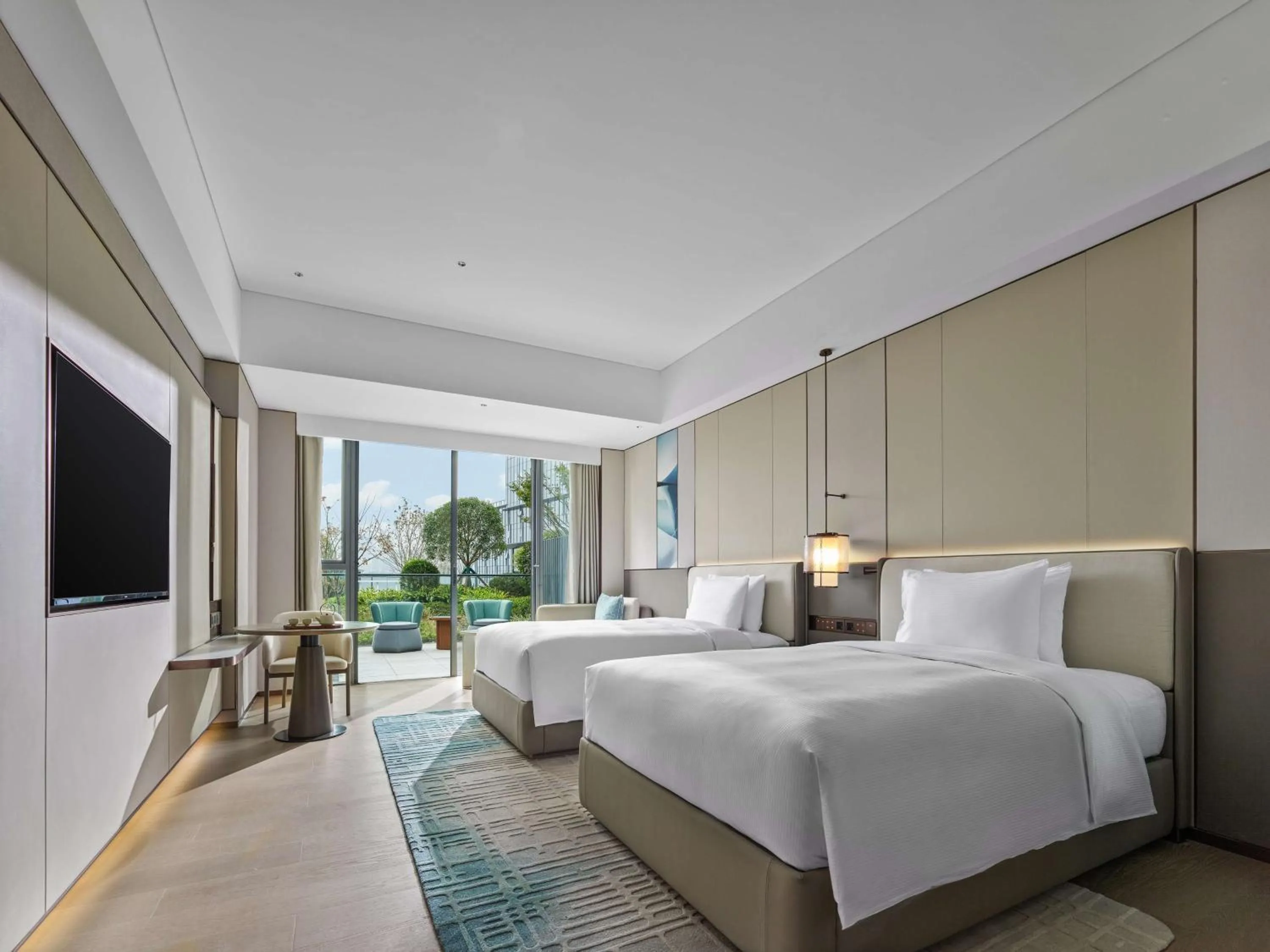 Bed in Doubletree By Hilton Chengdu Xinglong Lake