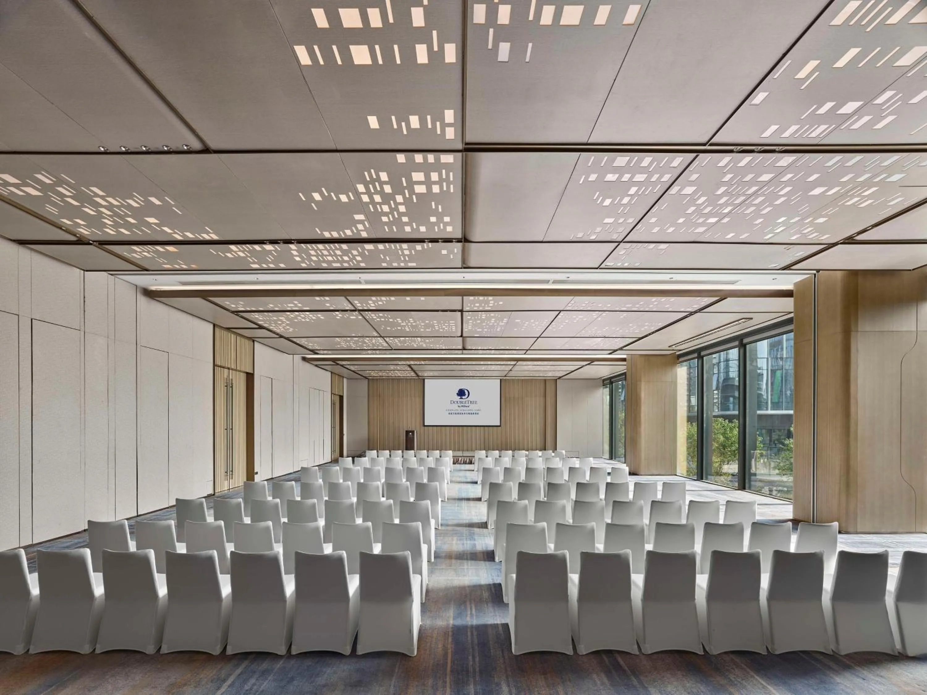 Meeting/conference room in Doubletree By Hilton Chengdu Xinglong Lake
