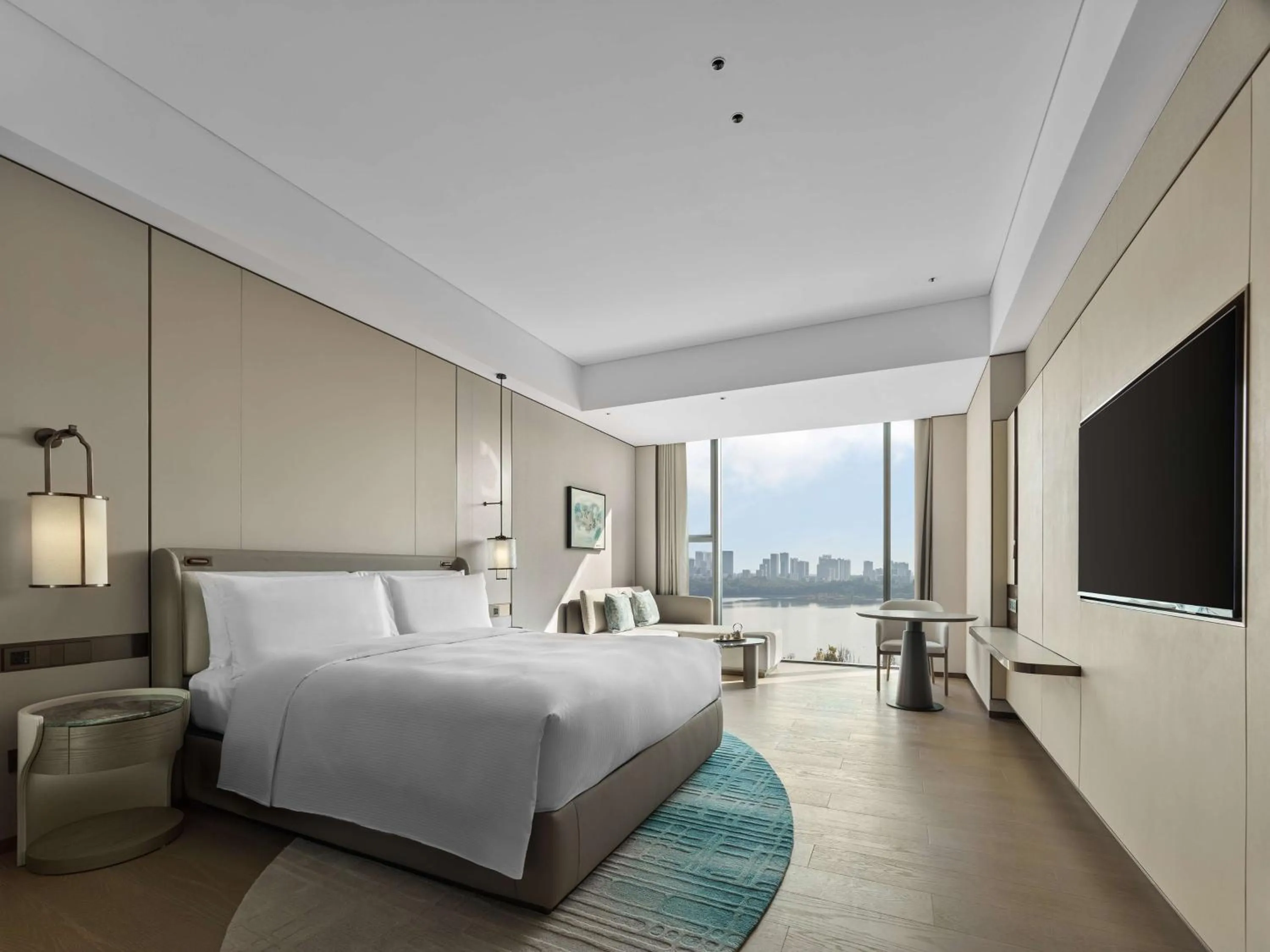 Living room, Bed in Doubletree By Hilton Chengdu Xinglong Lake