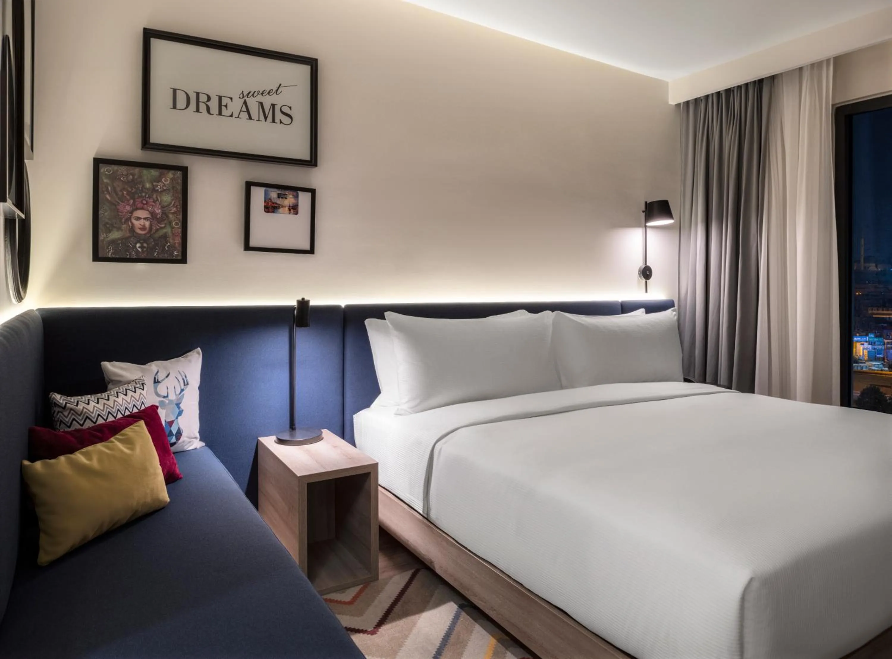 Bed in Hampton By Hilton Istanbul Merter