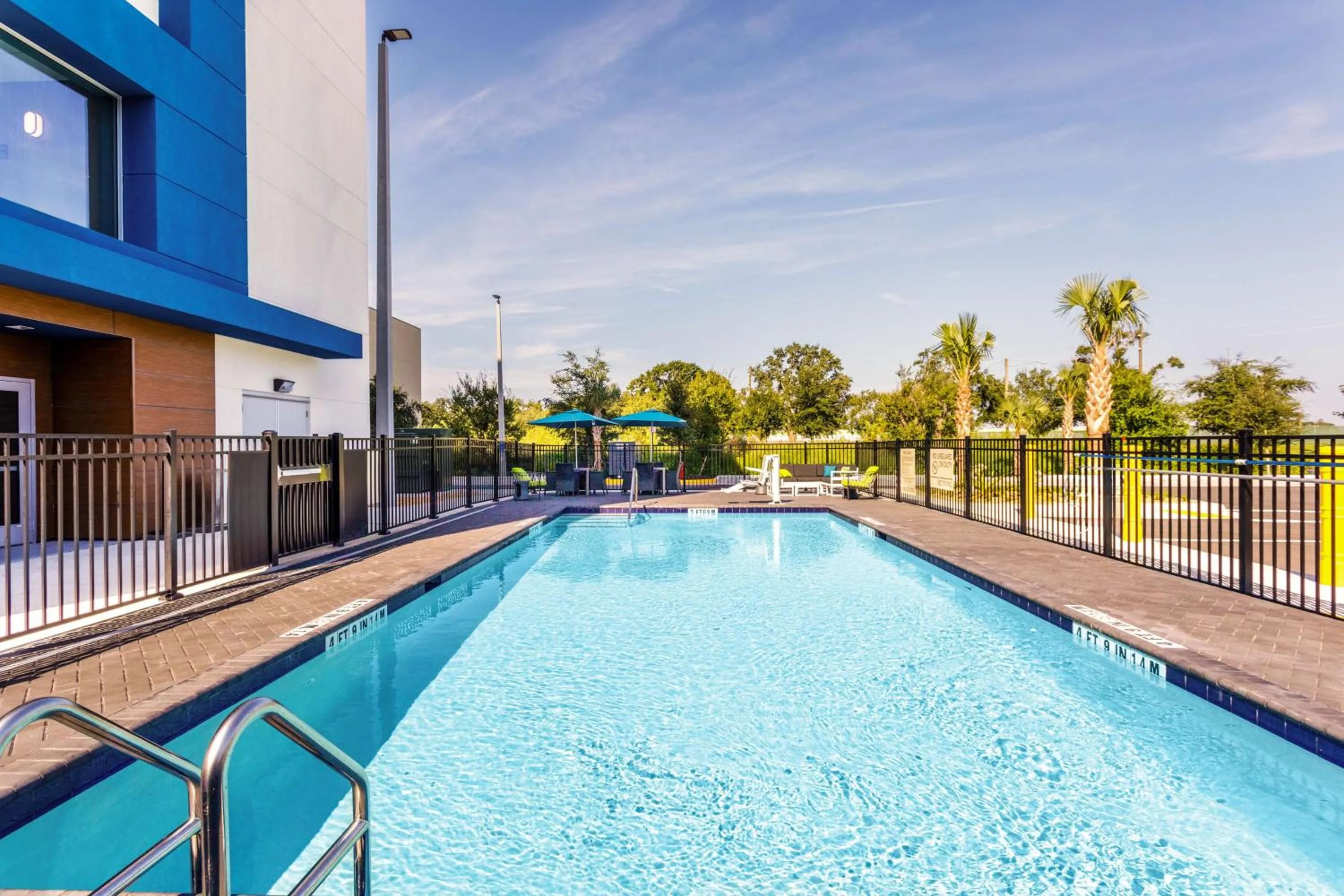 Pool view in Hampton Inn By Hilton Ocoee Orlando
