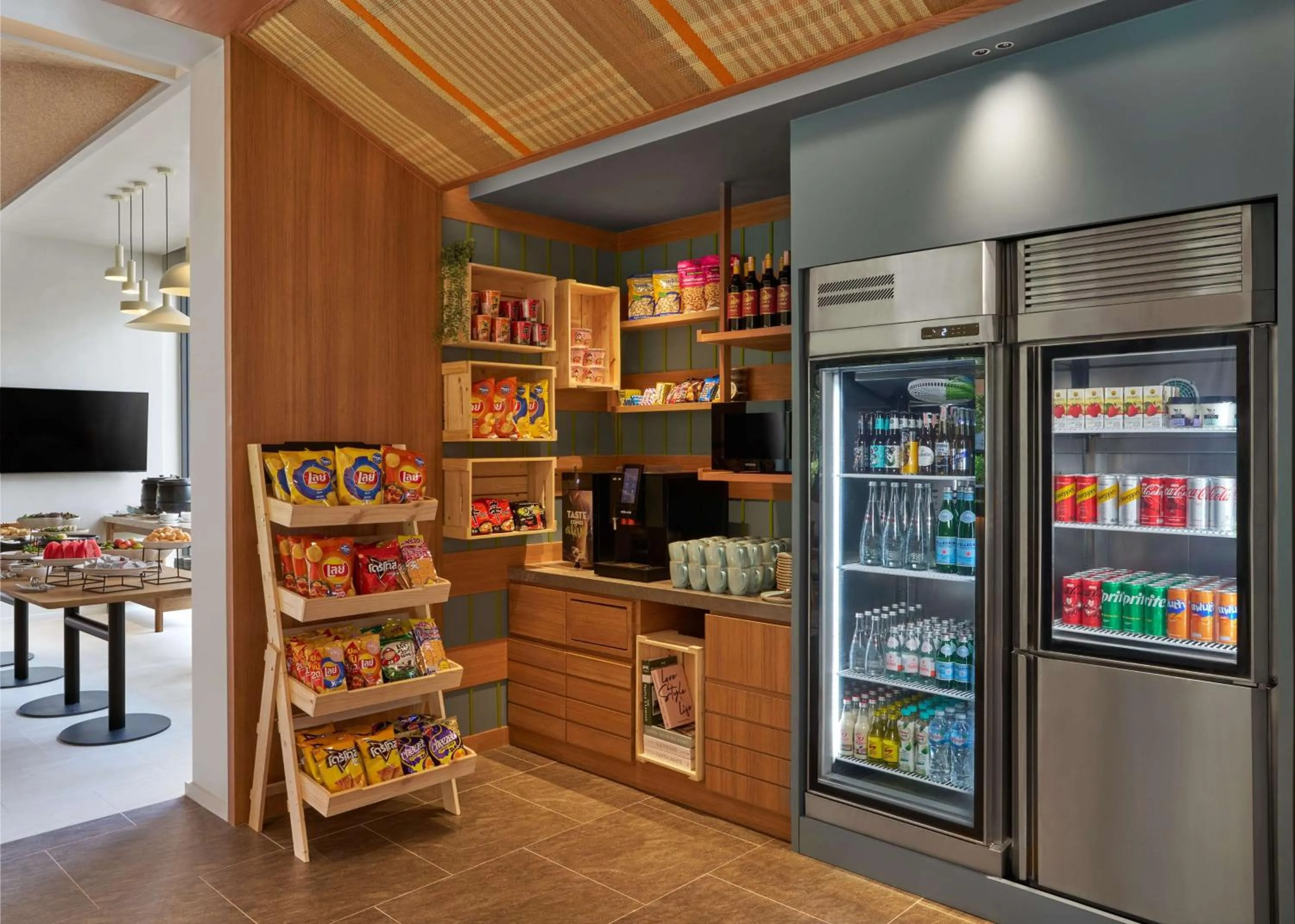 Restaurant/places to eat in Hilton Garden Inn Rayong