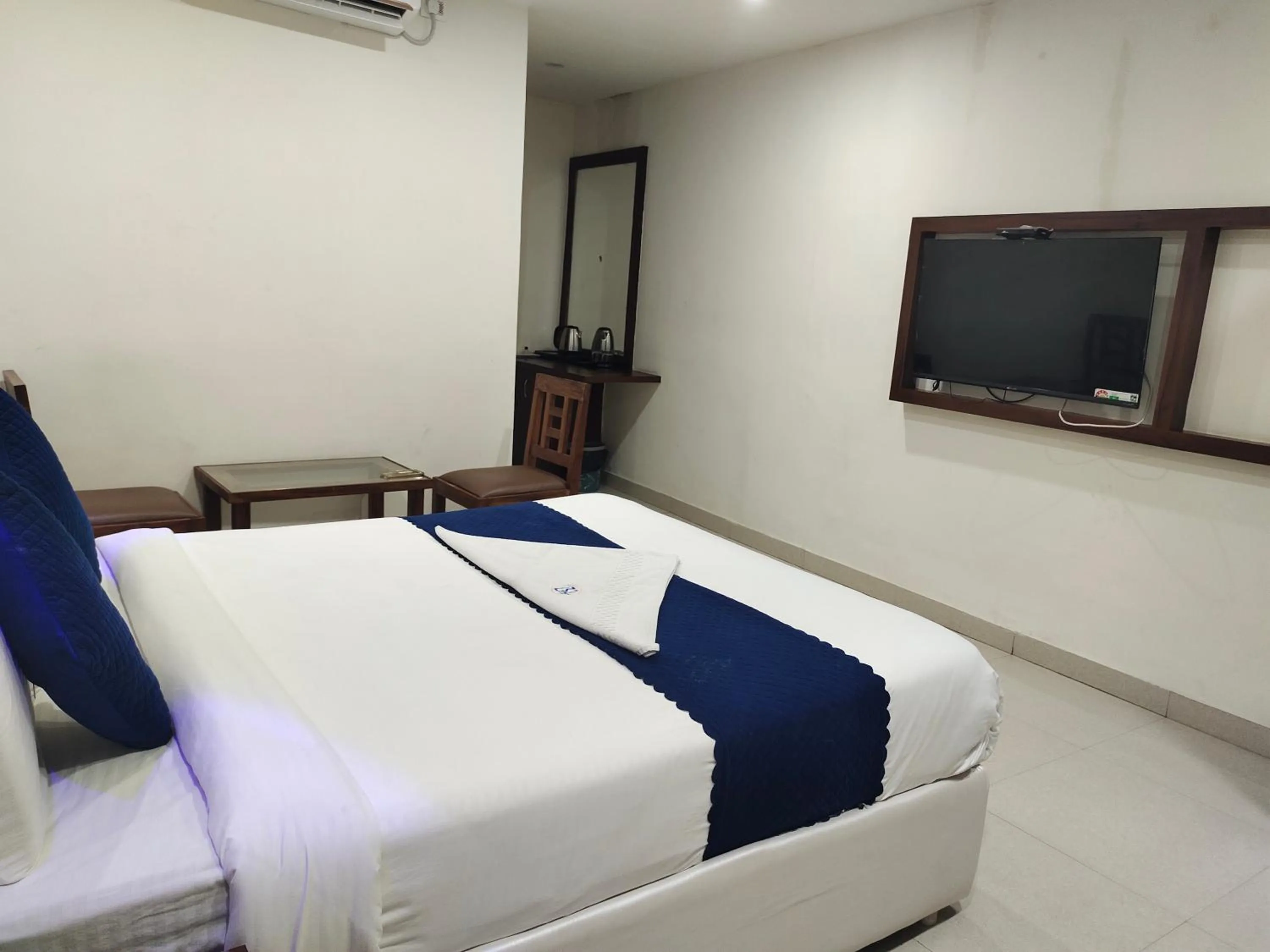 Bed in Hotel SkyLand