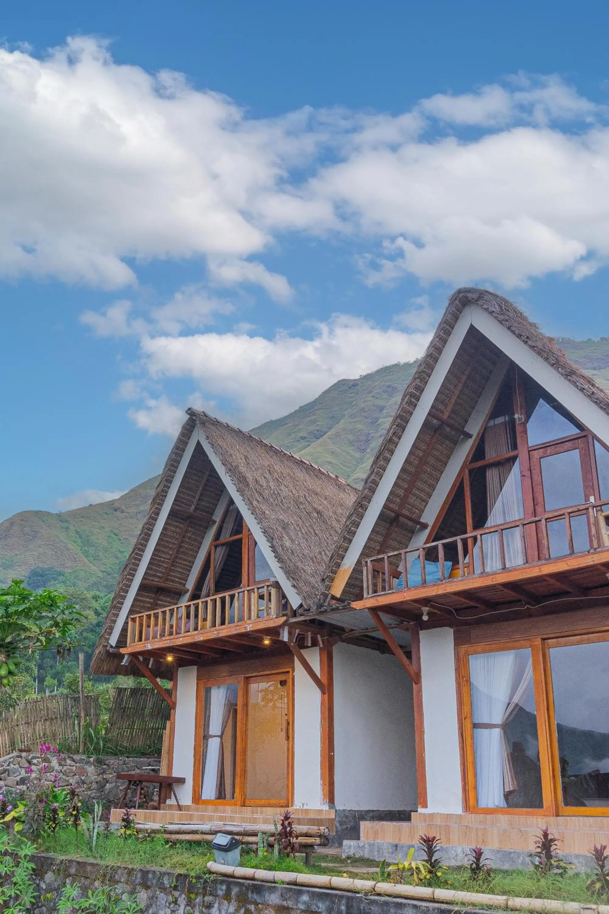 Property building in Bale Aur Sembalun