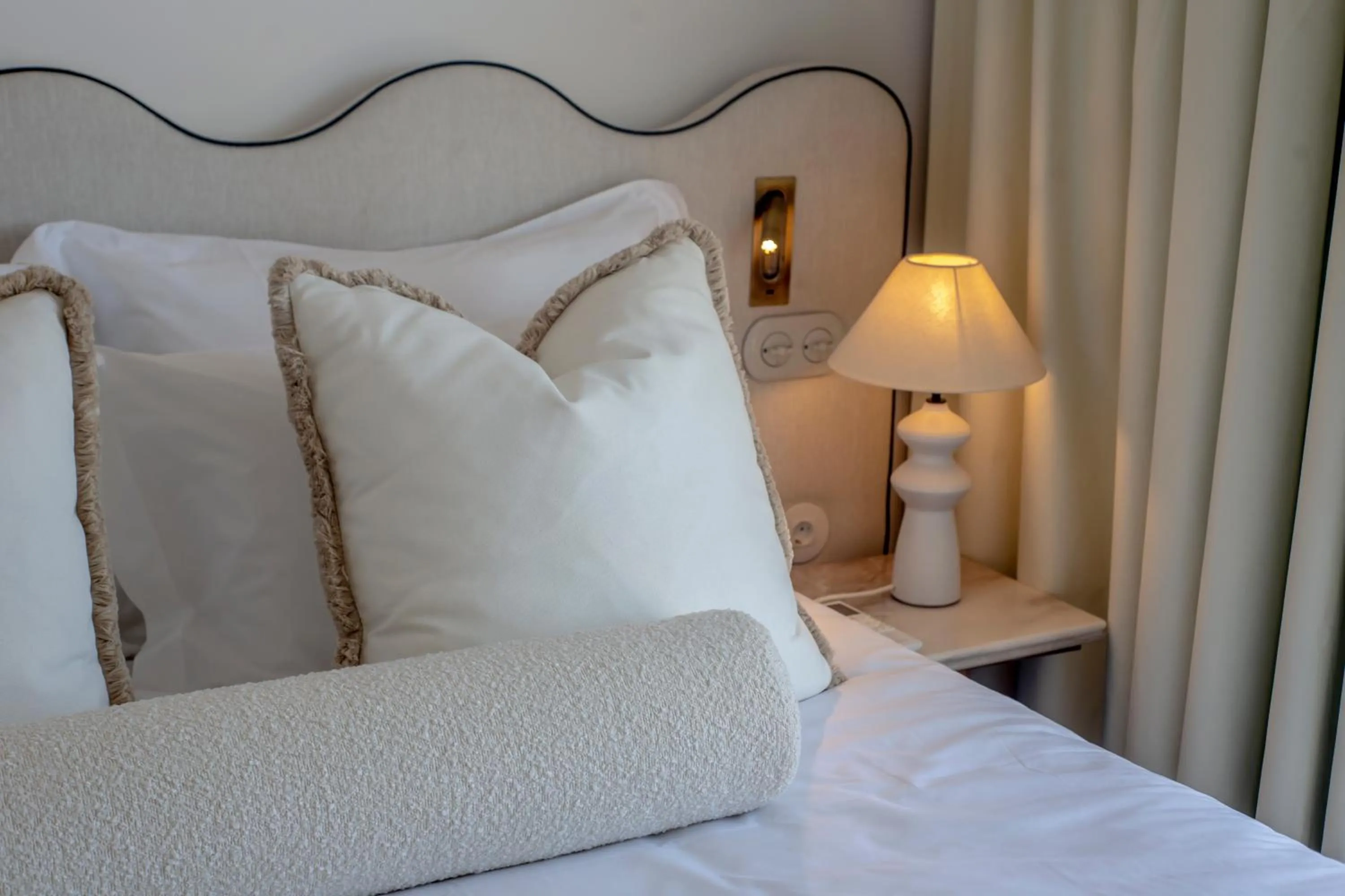 Decorative detail, Bed in Masana Algarve