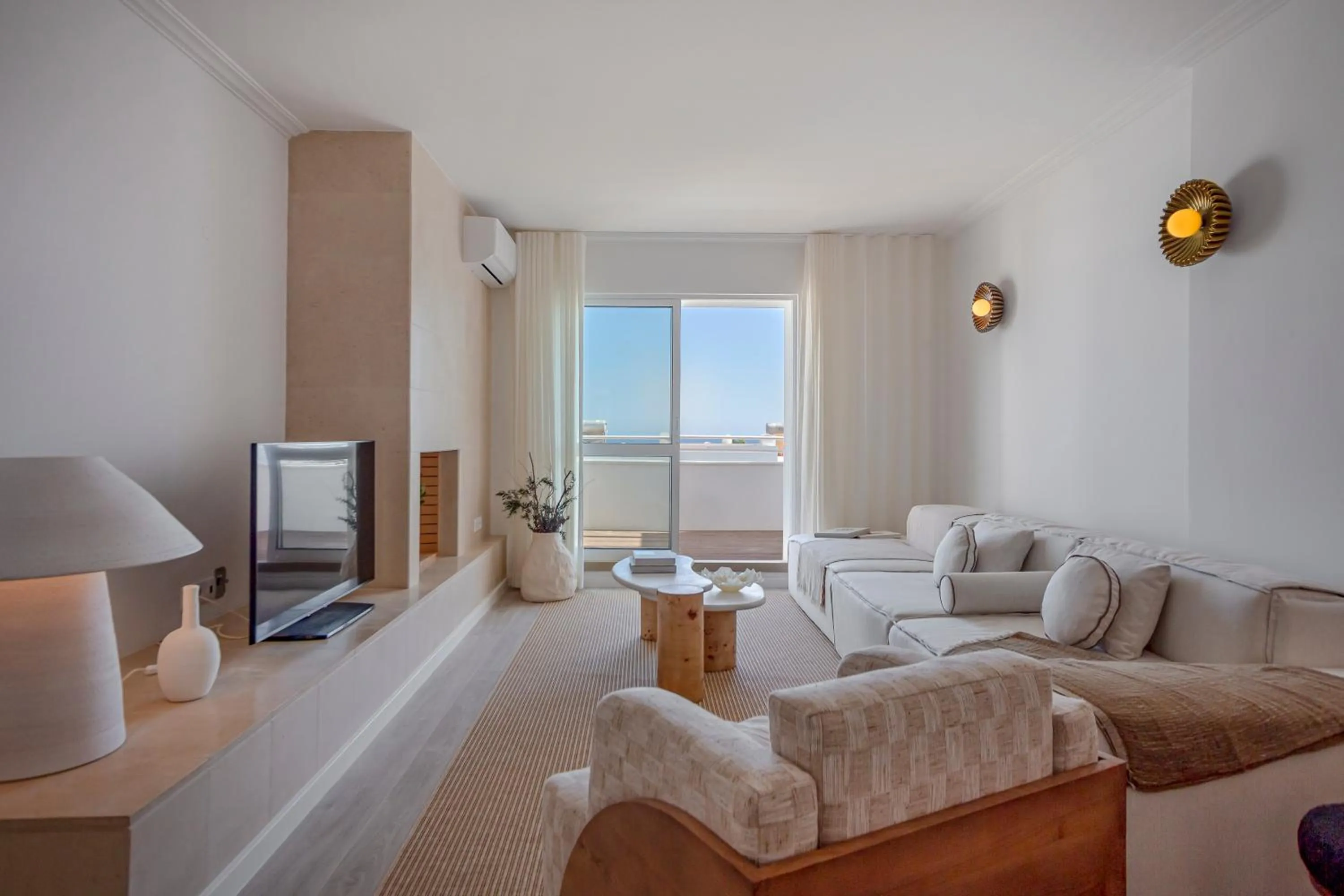 Living room, Bed in Masana Algarve