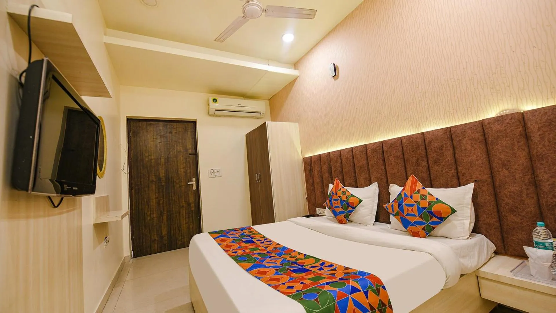 Bed in Hotel Seventh Heaven