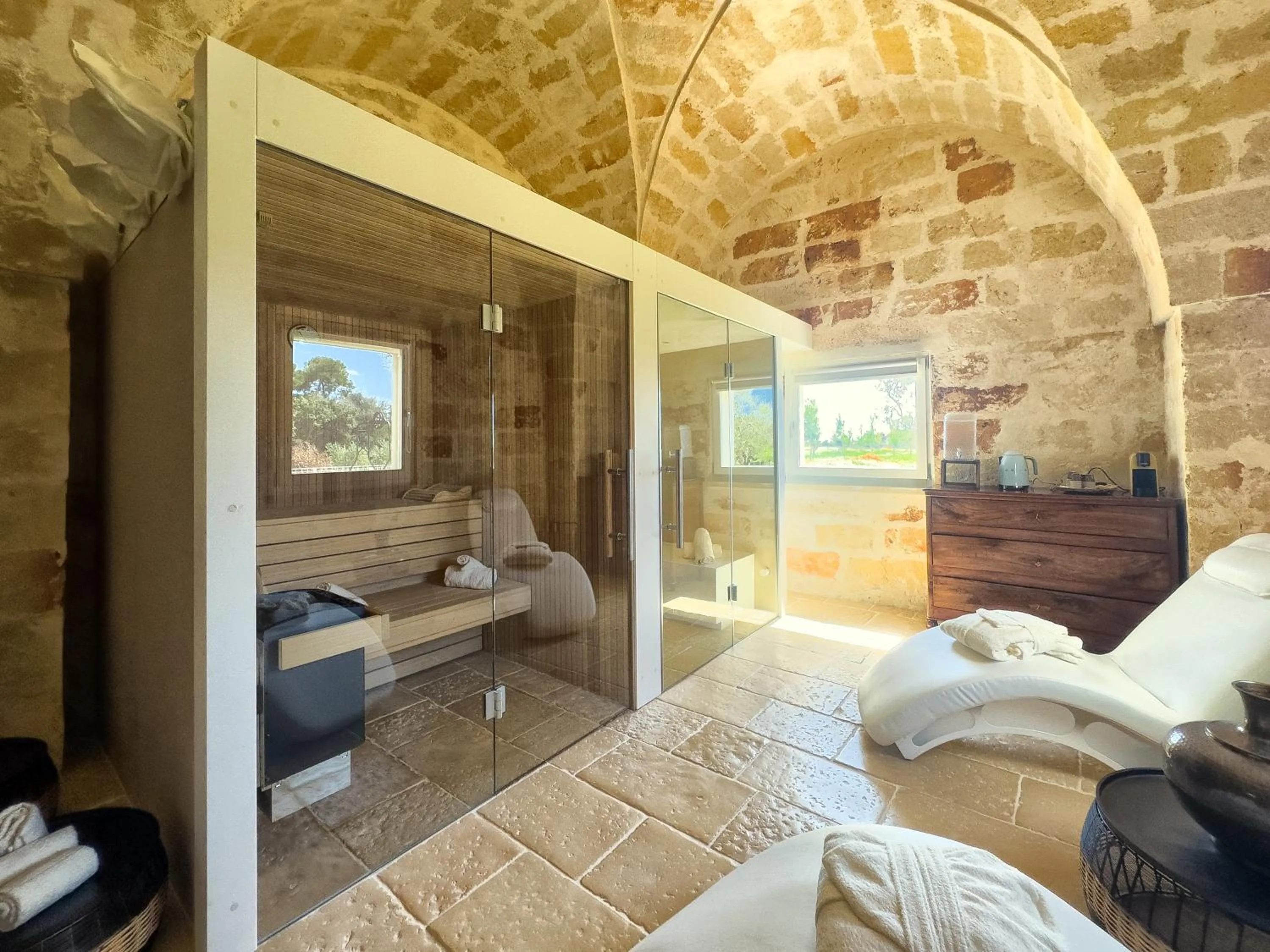 Spa and wellness centre/facilities in Villa Neviera Wine Resort & Spa by Cantine Due Palme