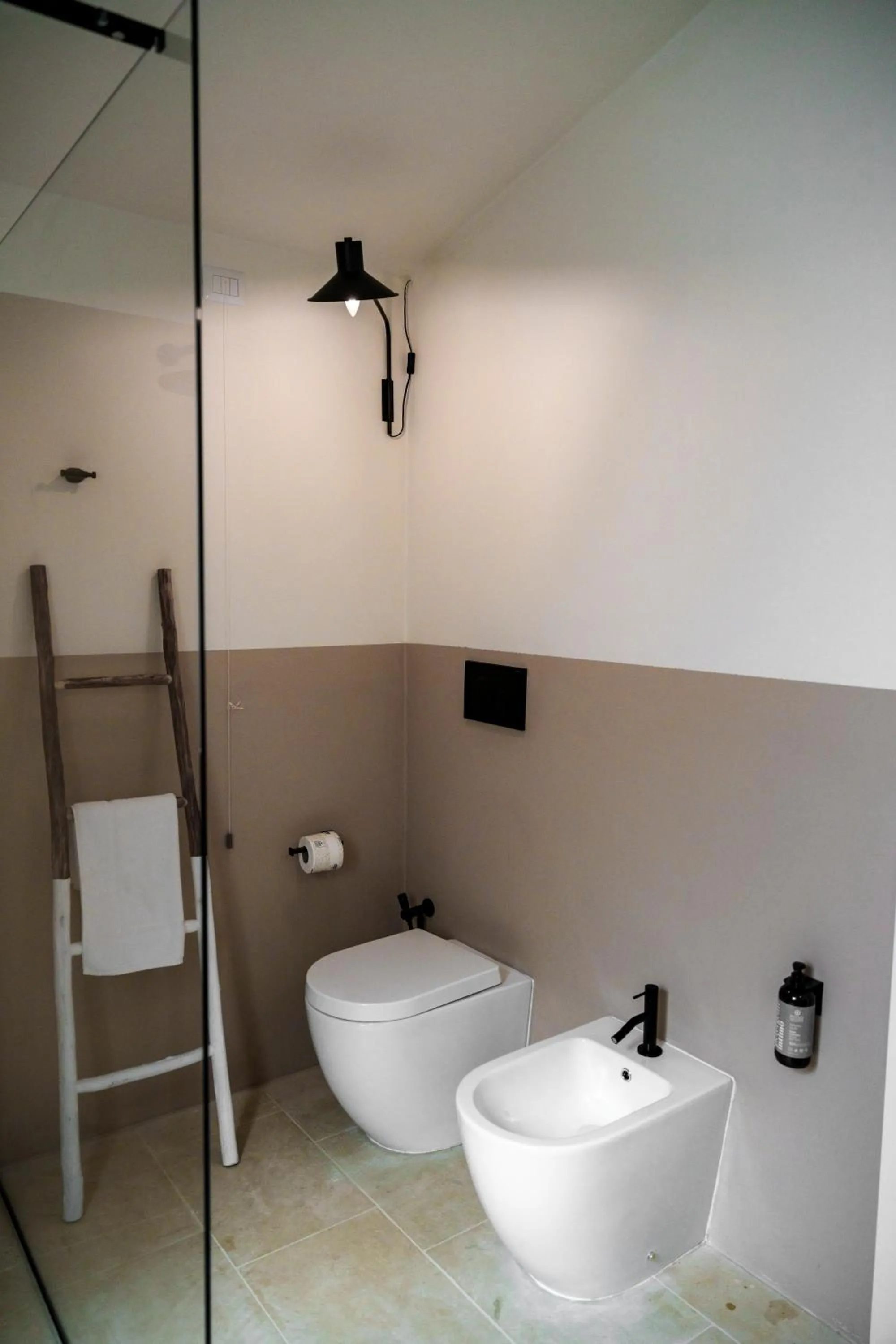 Bathroom in Villa Neviera Wine Resort & Spa by Cantine Due Palme