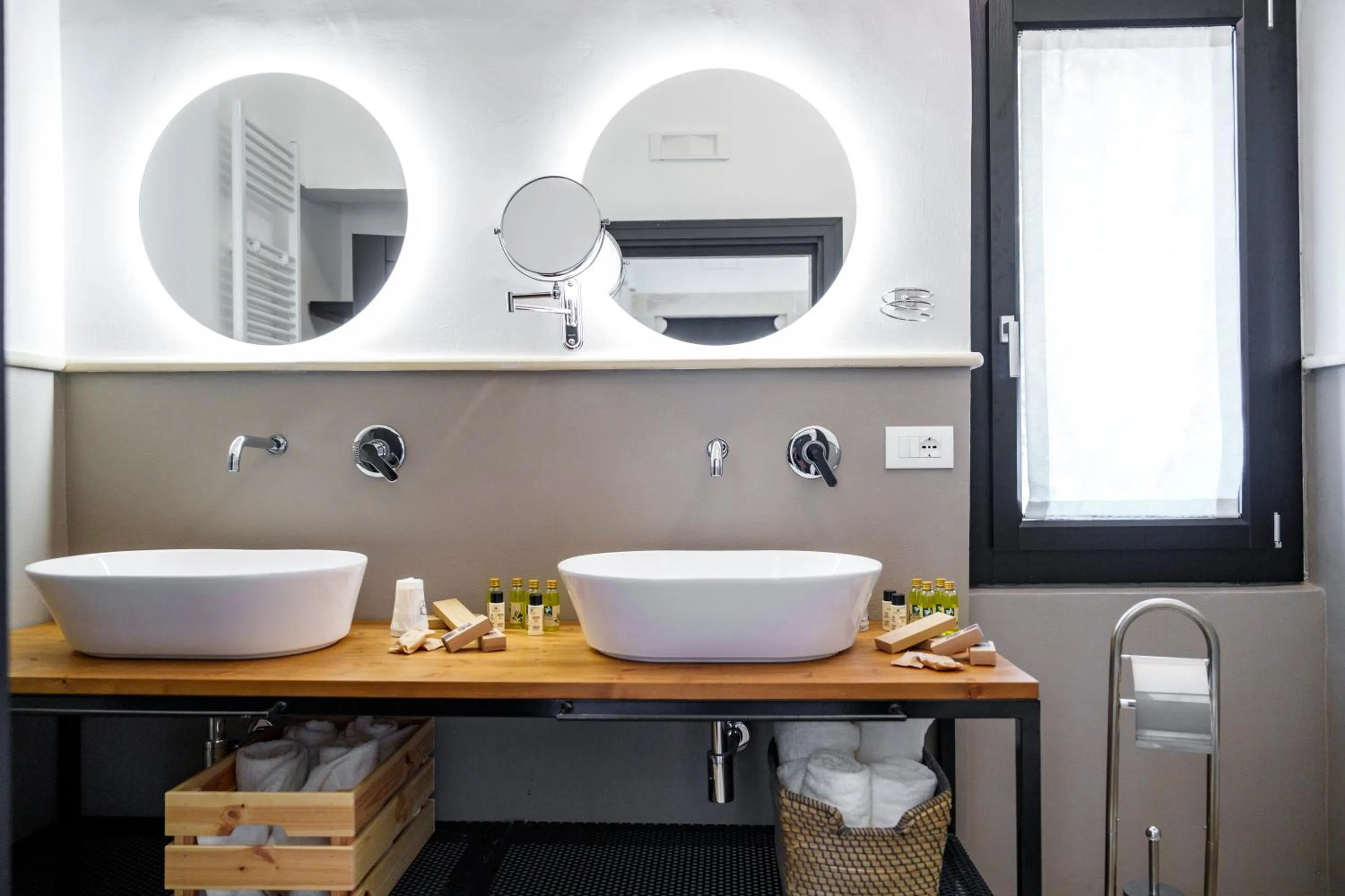 Bathroom in Villa Neviera Wine Resort & Spa by Cantine Due Palme