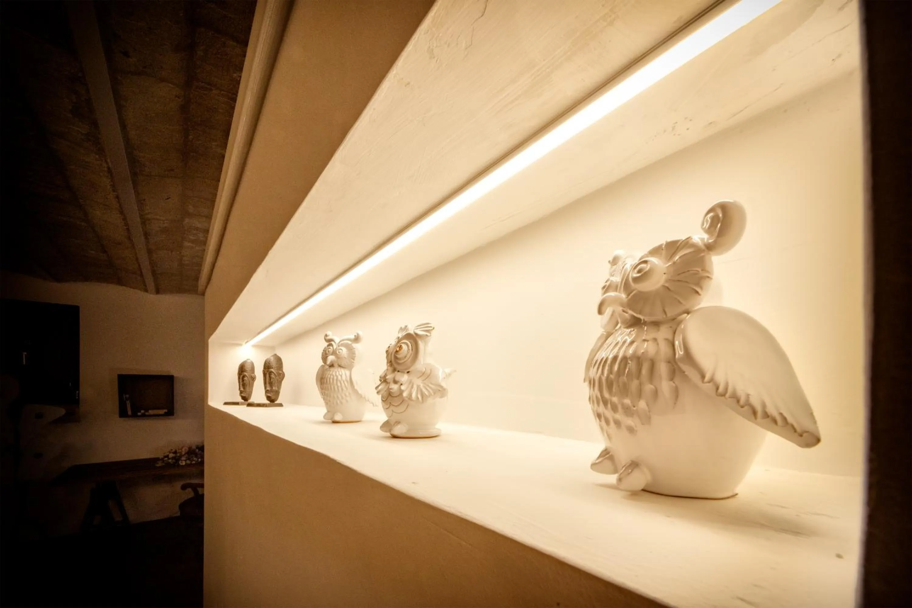 Decorative detail in Villa Neviera Wine Resort & Spa by Cantine Due Palme