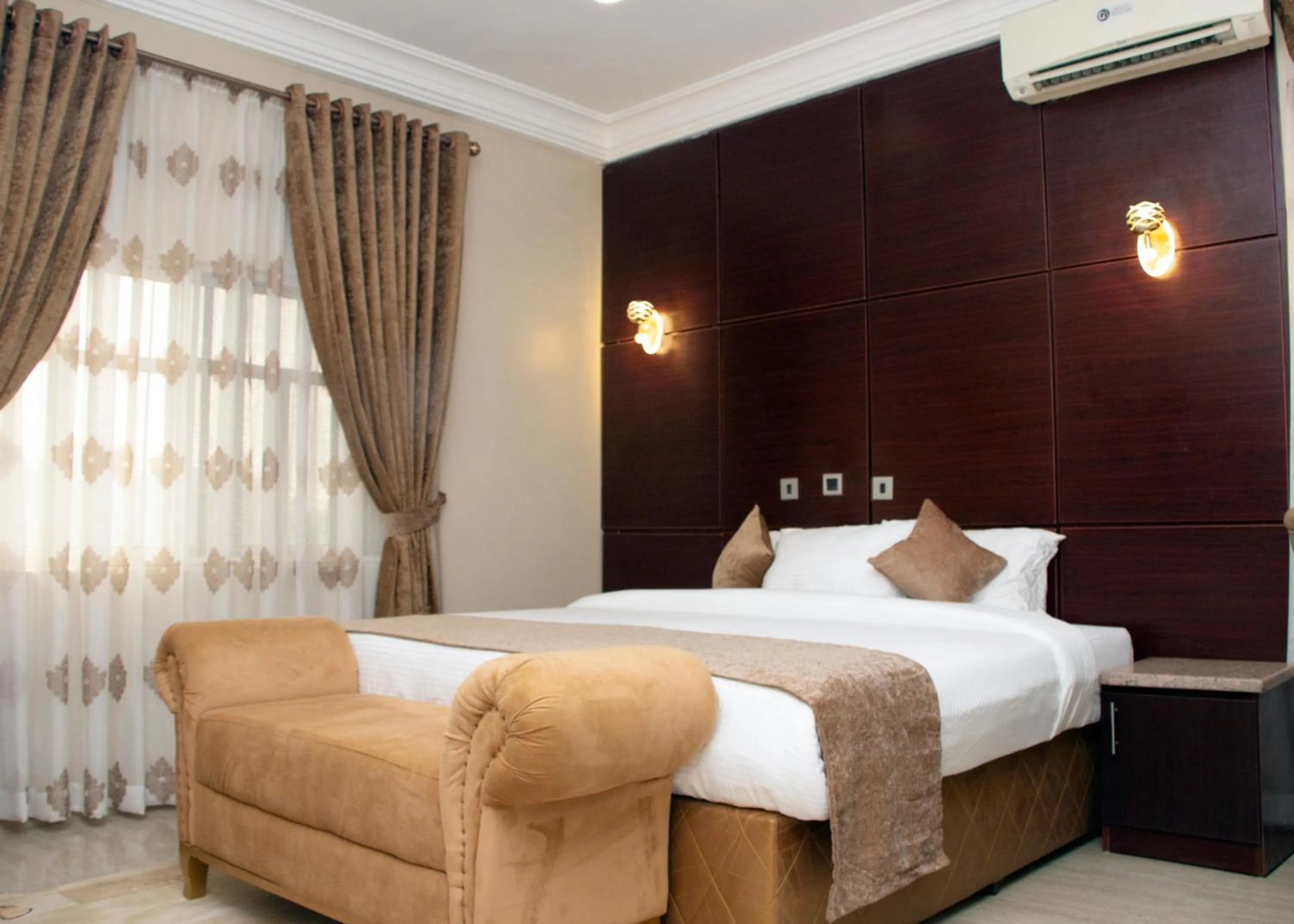 Bedroom, Bed in Grand Bohabs Hotel