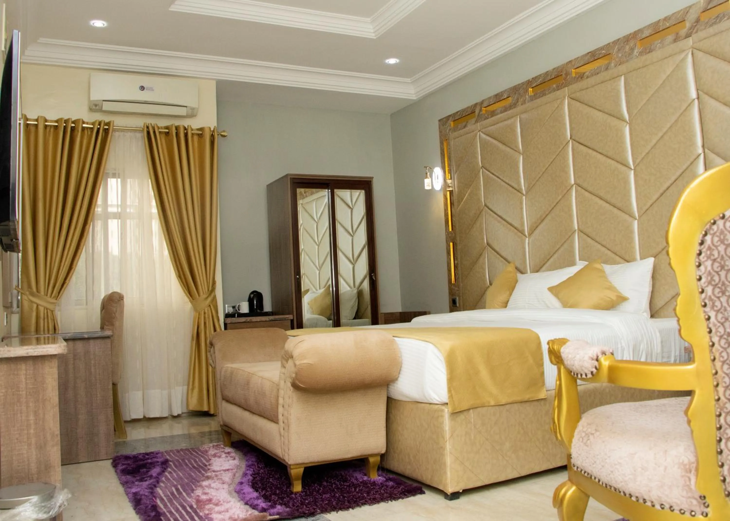 Bedroom, Bed in Grand Bohabs Hotel