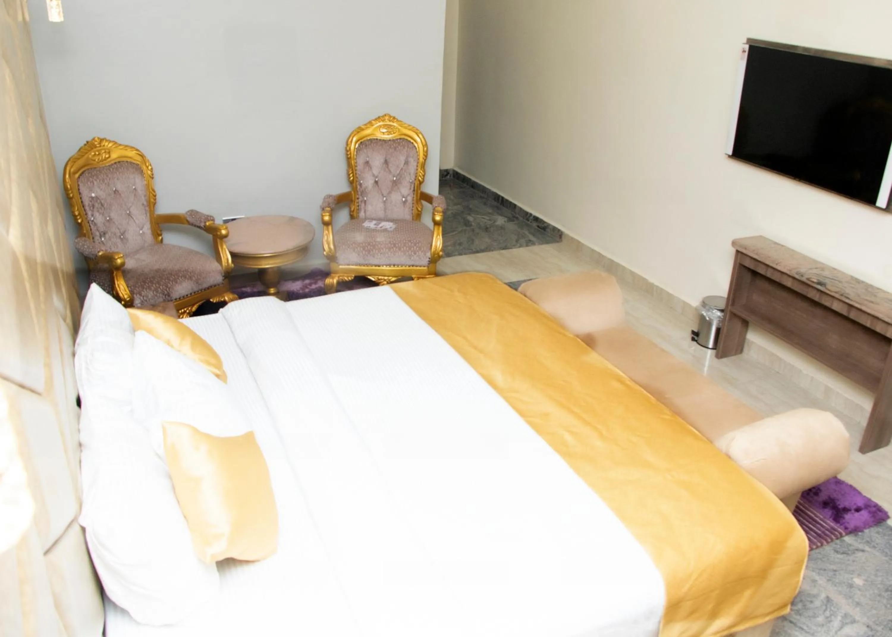 Bedroom, Bed in Grand Bohabs Hotel