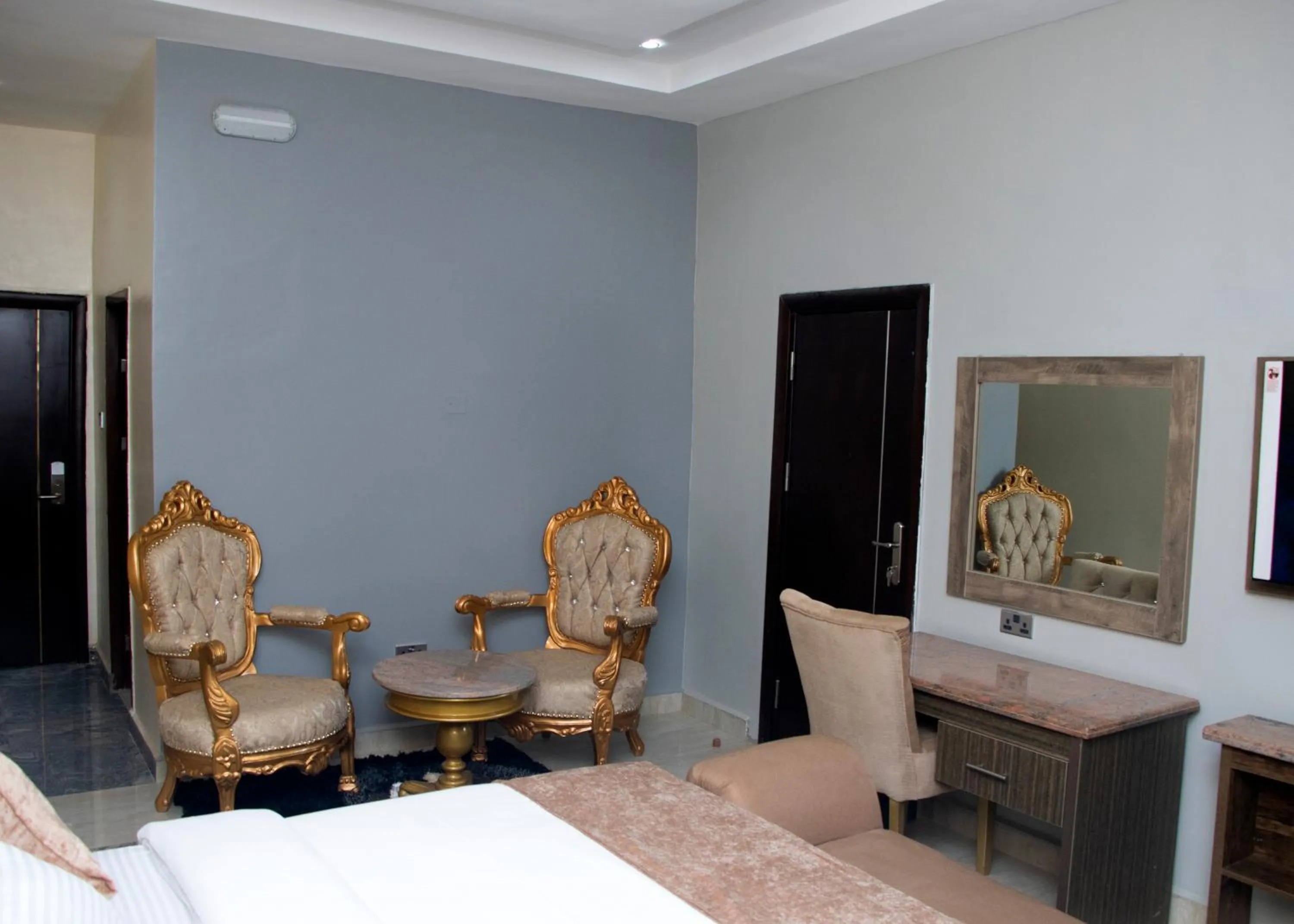 Bedroom, Bed in Grand Bohabs Hotel