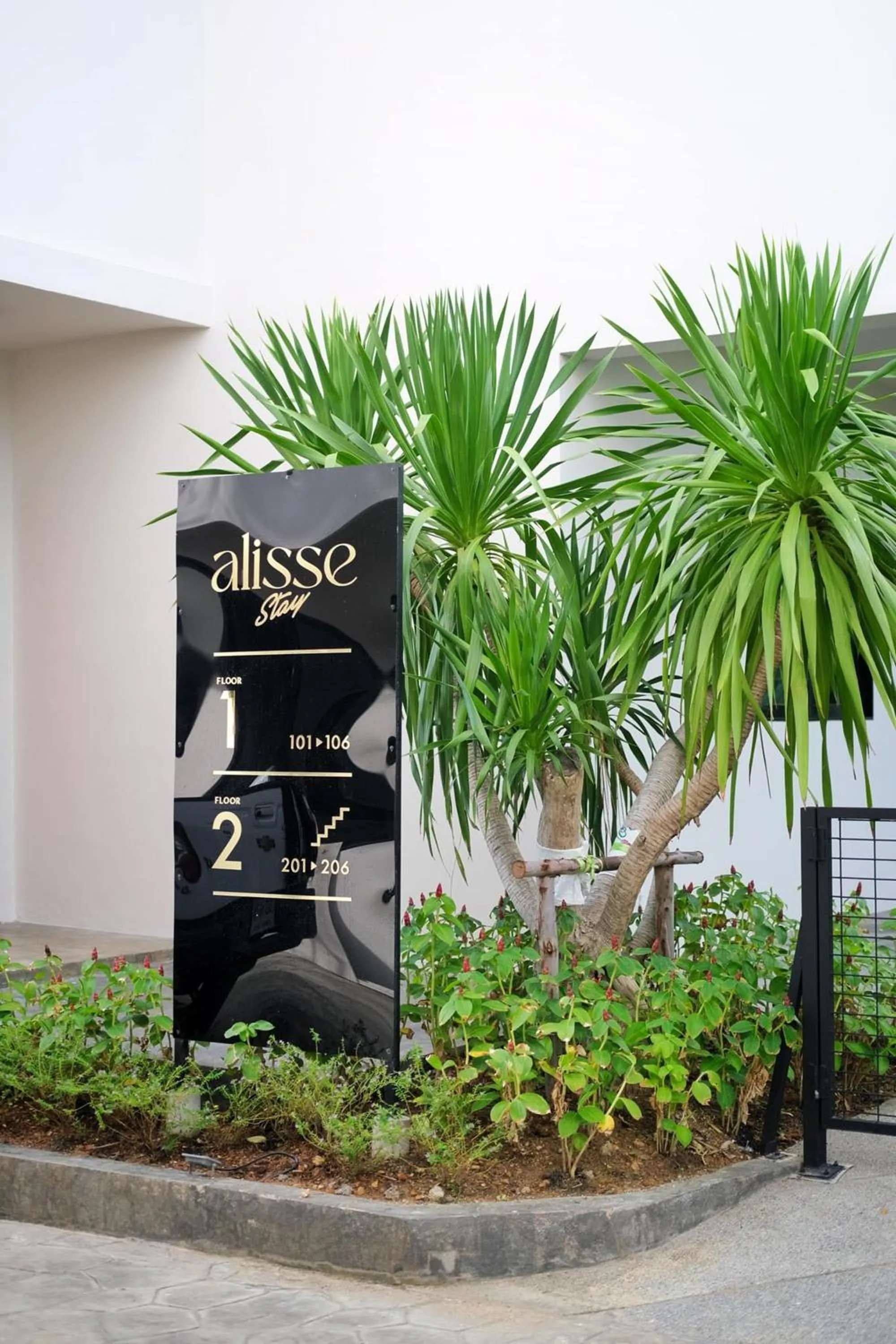 Day in Alisse Stay Phuket Layan