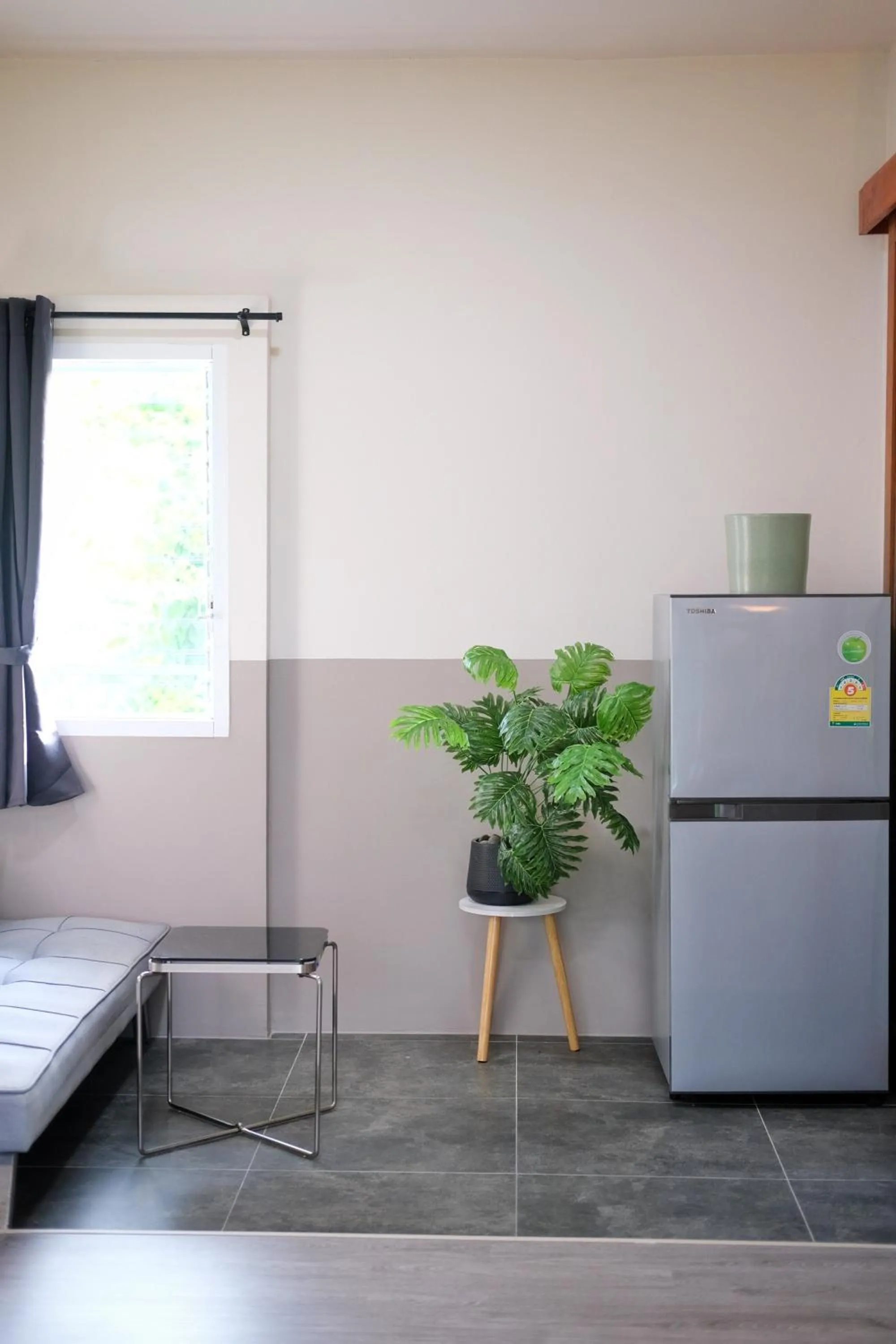 Kitchen or kitchenette in Alisse Stay Phuket Layan