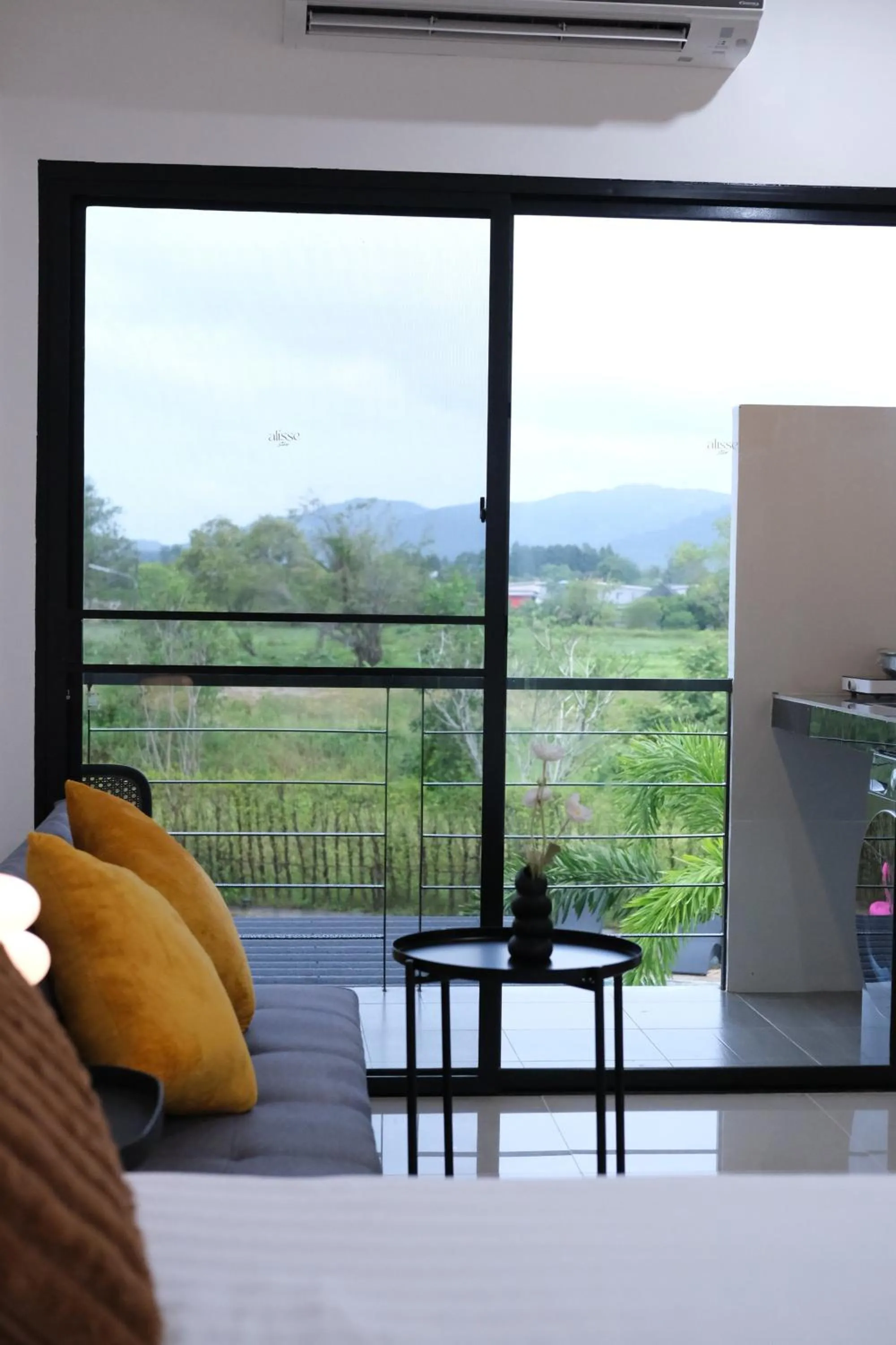 Mountain view in Alisse Stay Phuket Layan