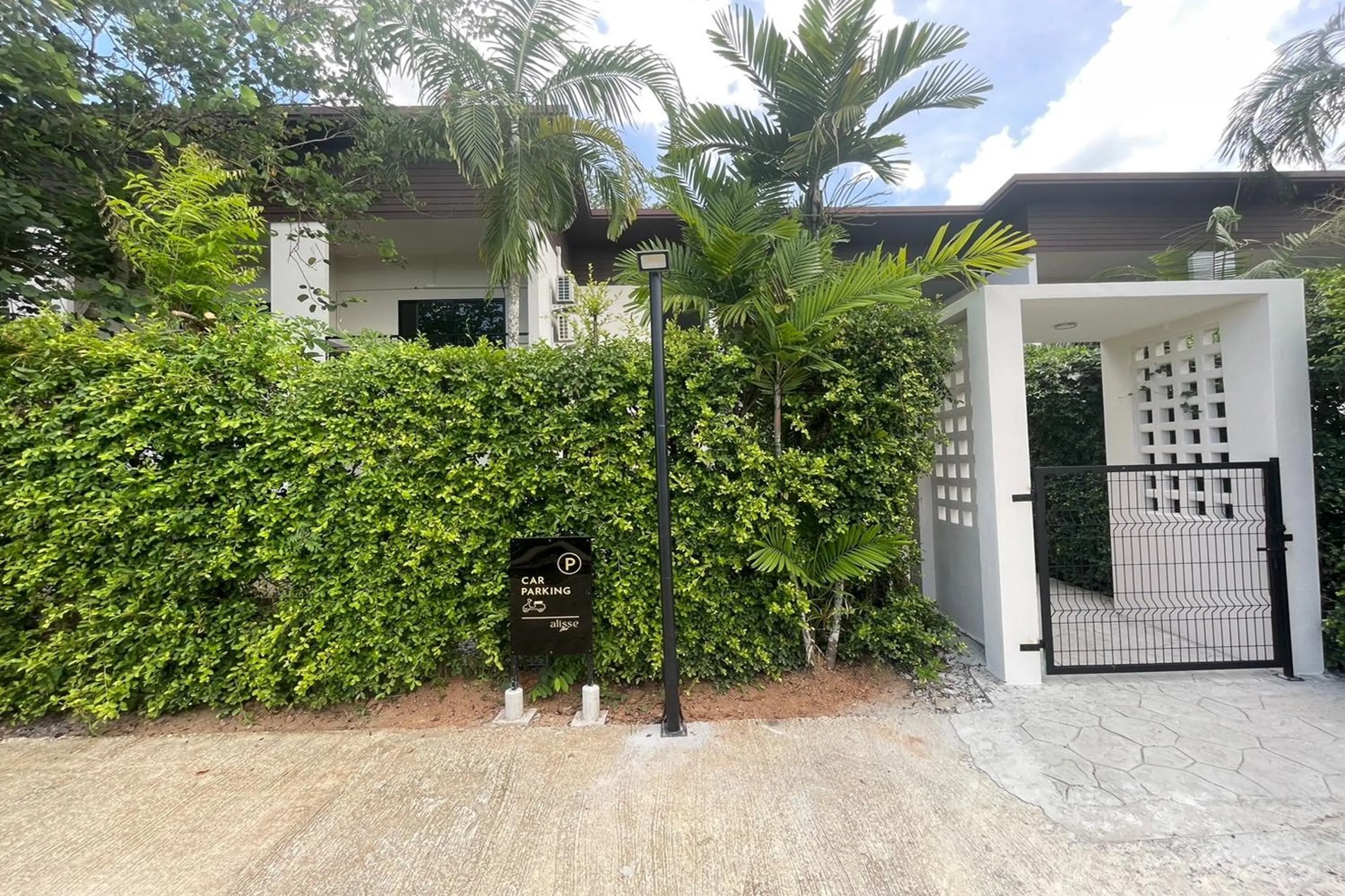 Property building in Alisse Stay Phuket Layan