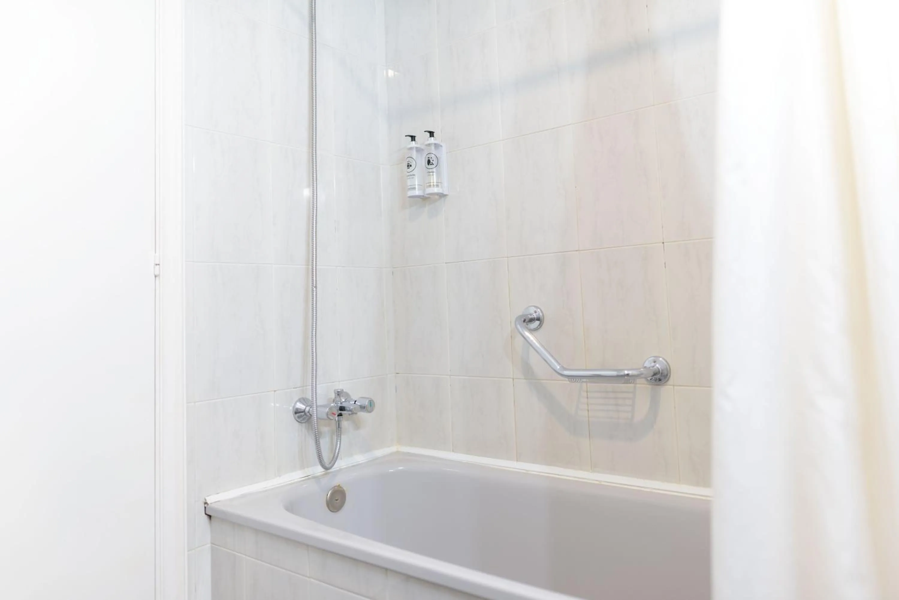 Bath in Hotel Alda Ribeira