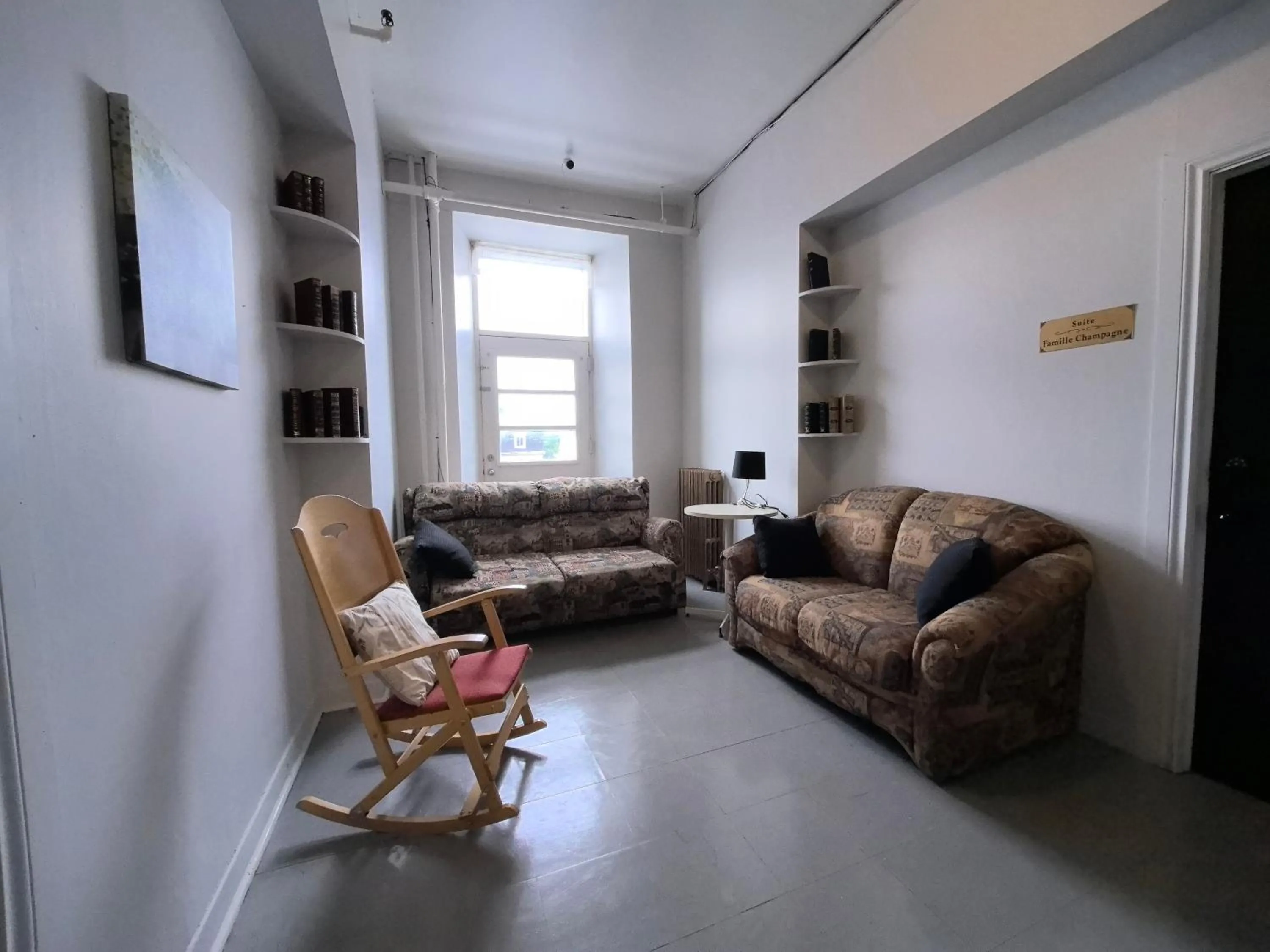 Seating area in Auberge du Couvent
