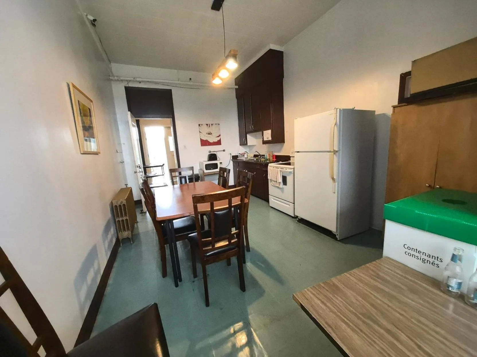 Kitchen or kitchenette in Auberge du Couvent