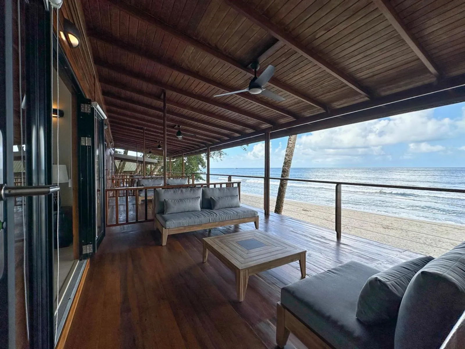 Balcony/Terrace, Bed in Mt. Plaisir Estate Hotel