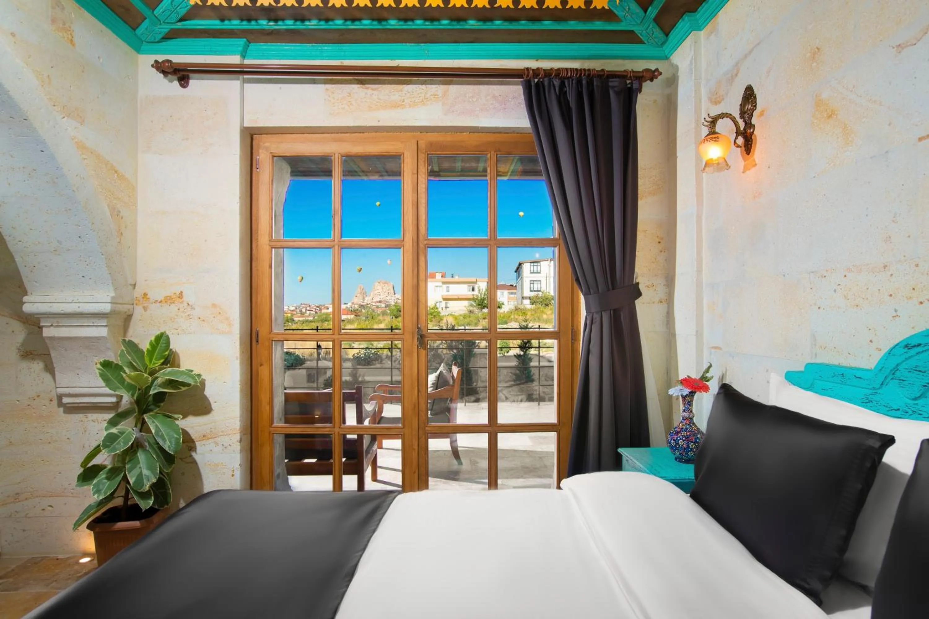 Patio, Bed in Moonstone in Cappadocia