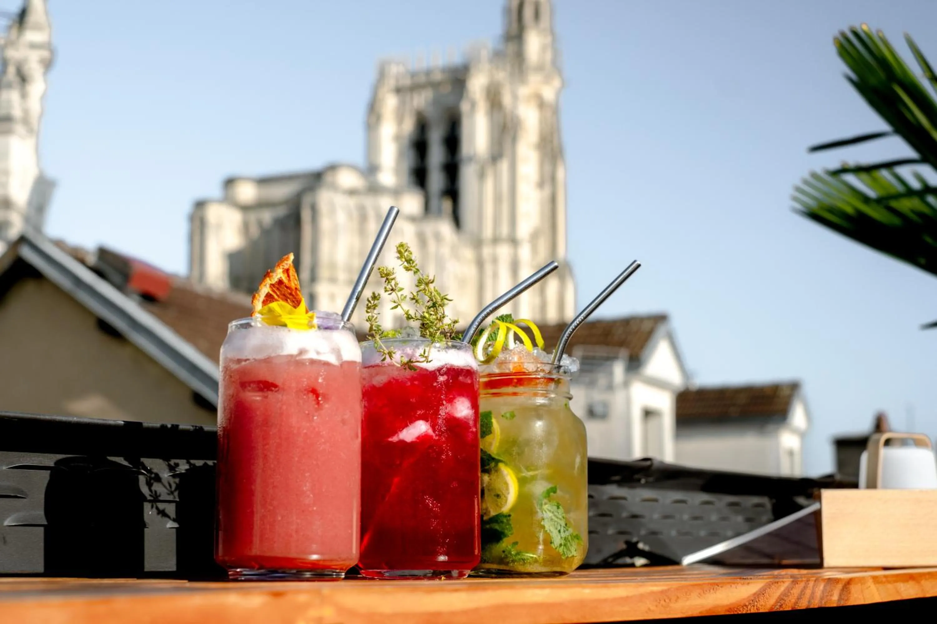 Drinks in Epona Hôtel Sens