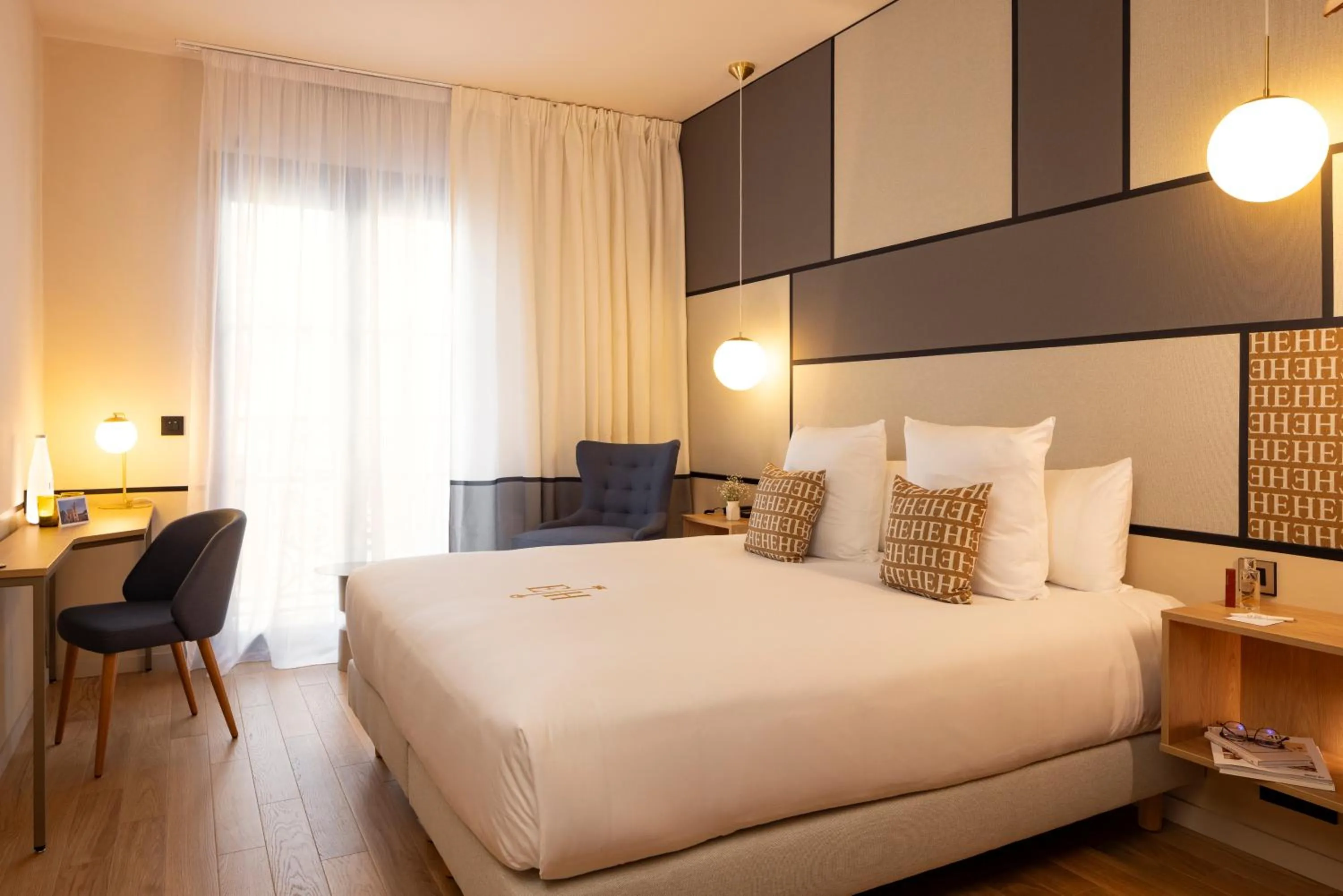 Bedroom, Bed in Epona Hôtel Sens