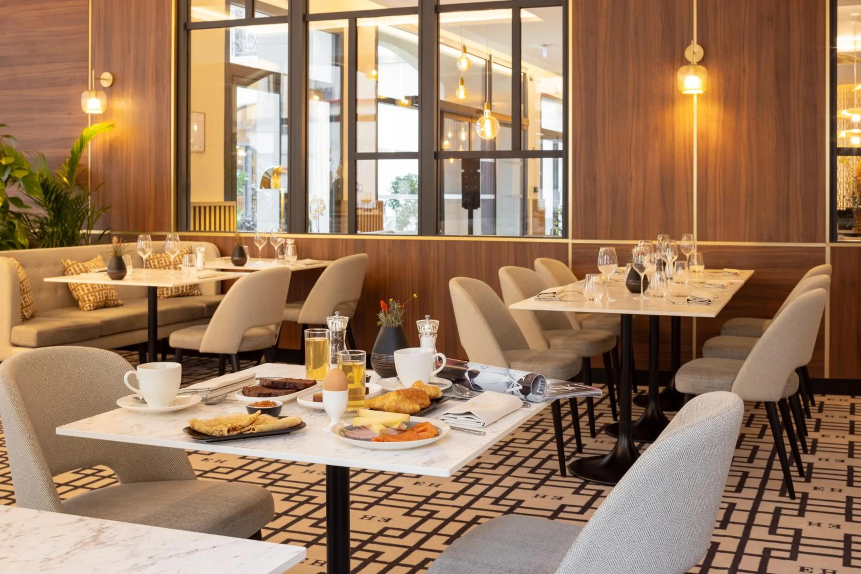 Breakfast in Epona Hôtel Sens