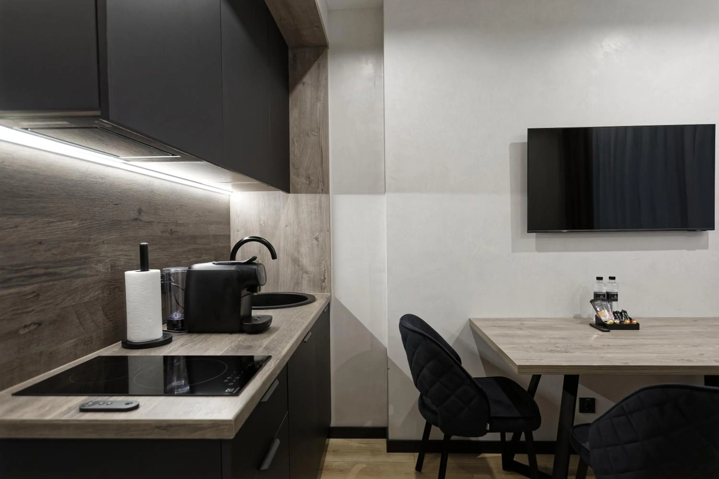 kitchen in Glacier Premium Apartments