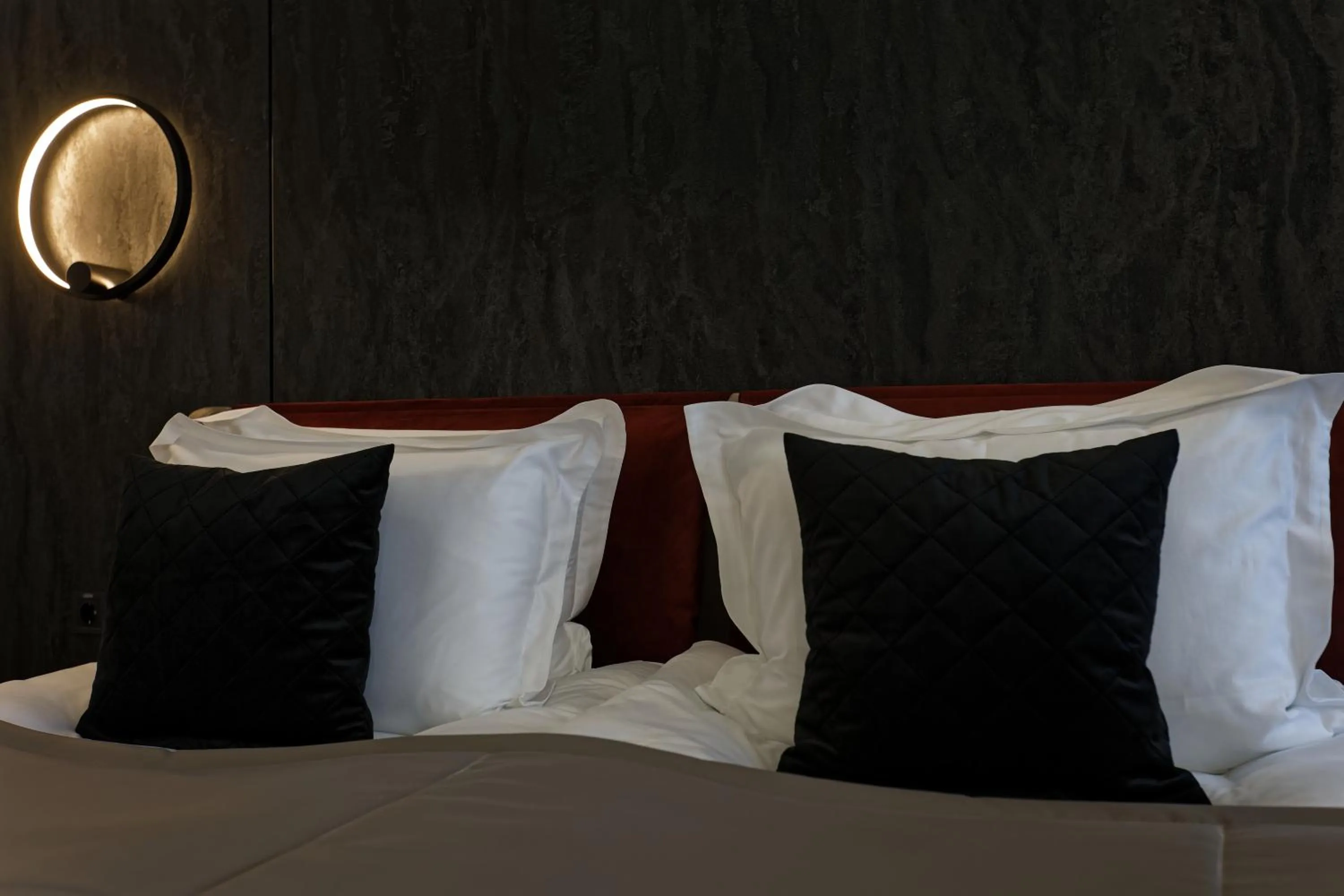 Bed in Glacier Premium Apartments