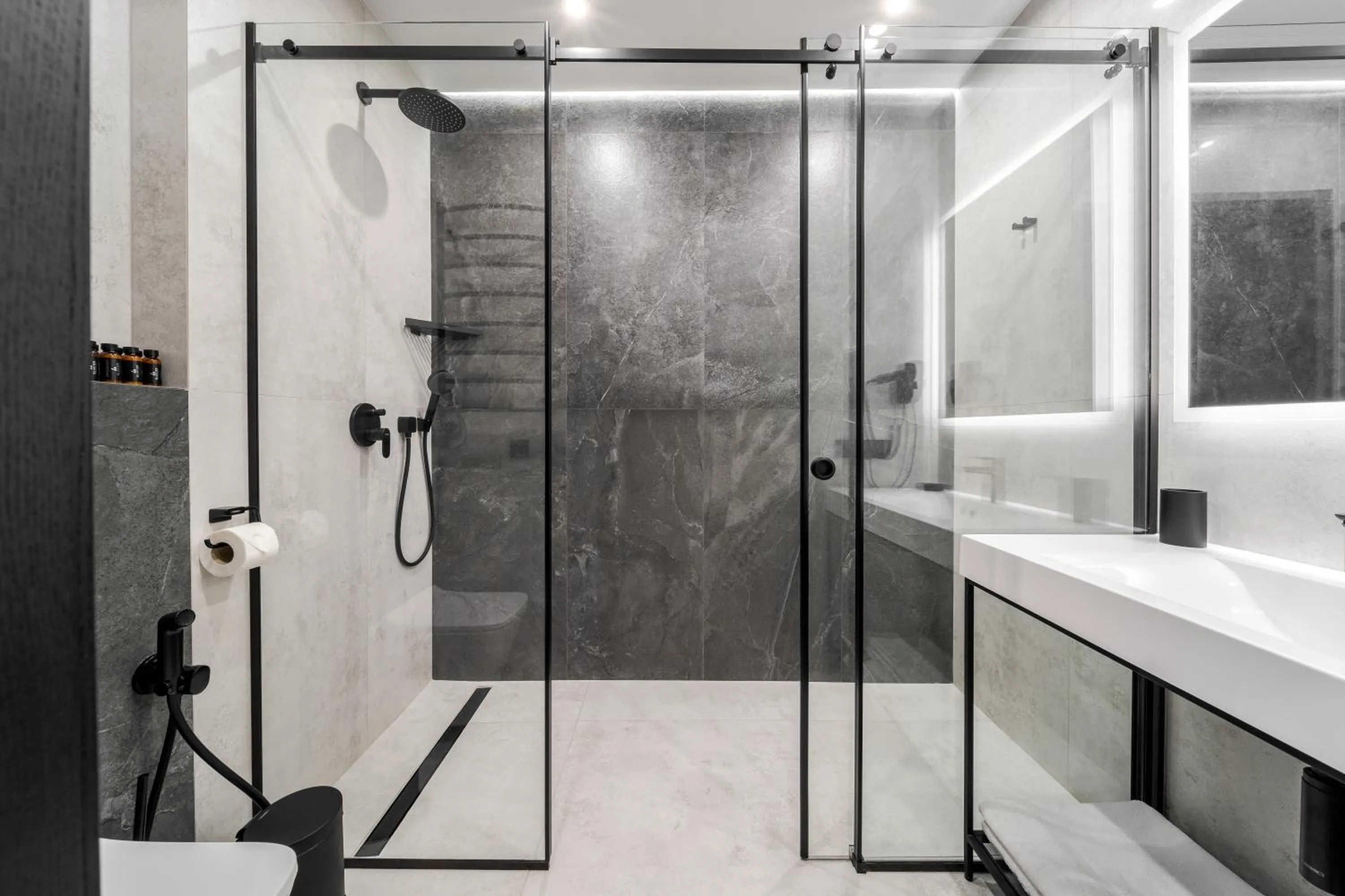 Shower in Glacier Premium Apartments