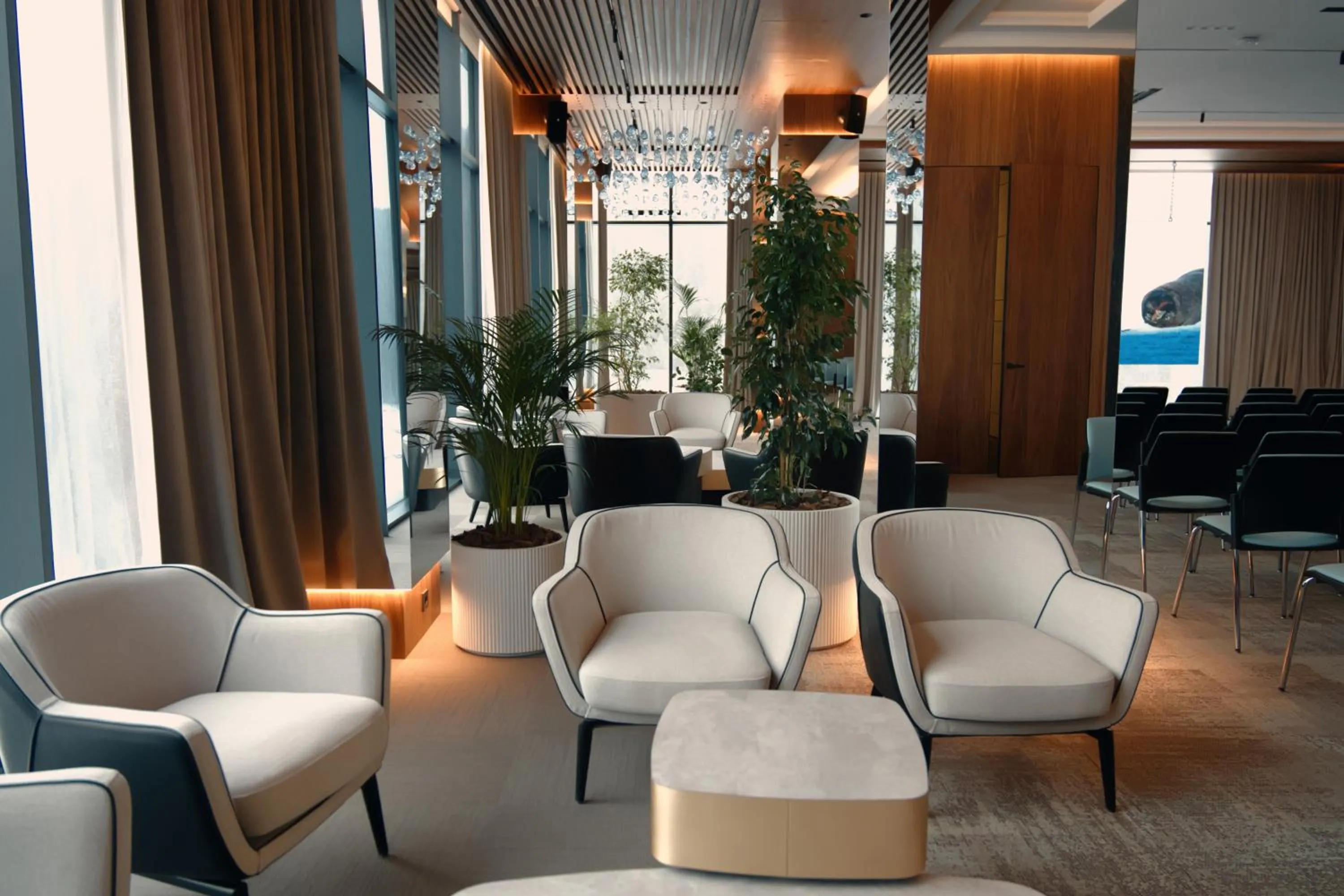 Meeting/conference room in Glacier Premium Apartments