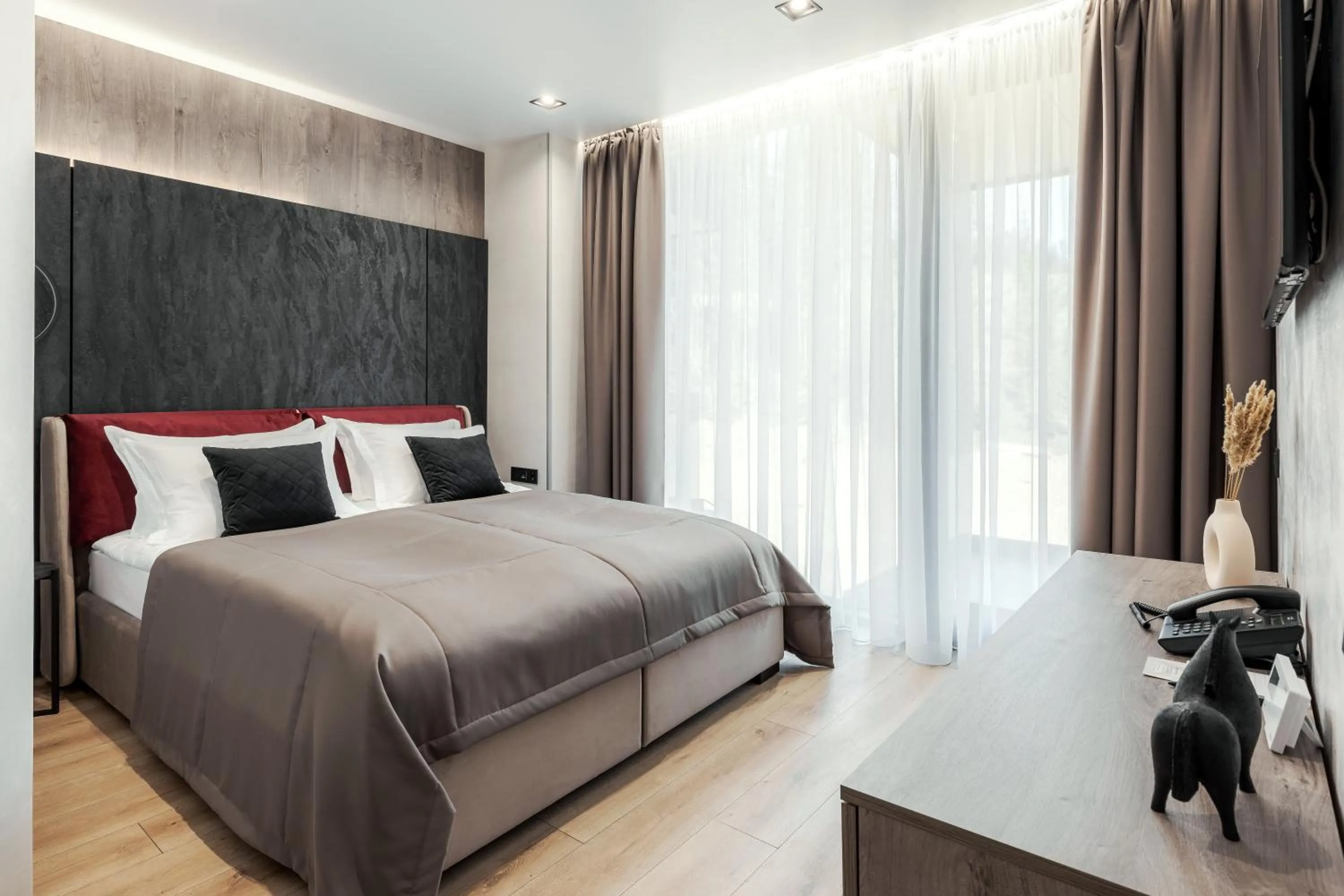 Bed in Glacier Premium Apartments