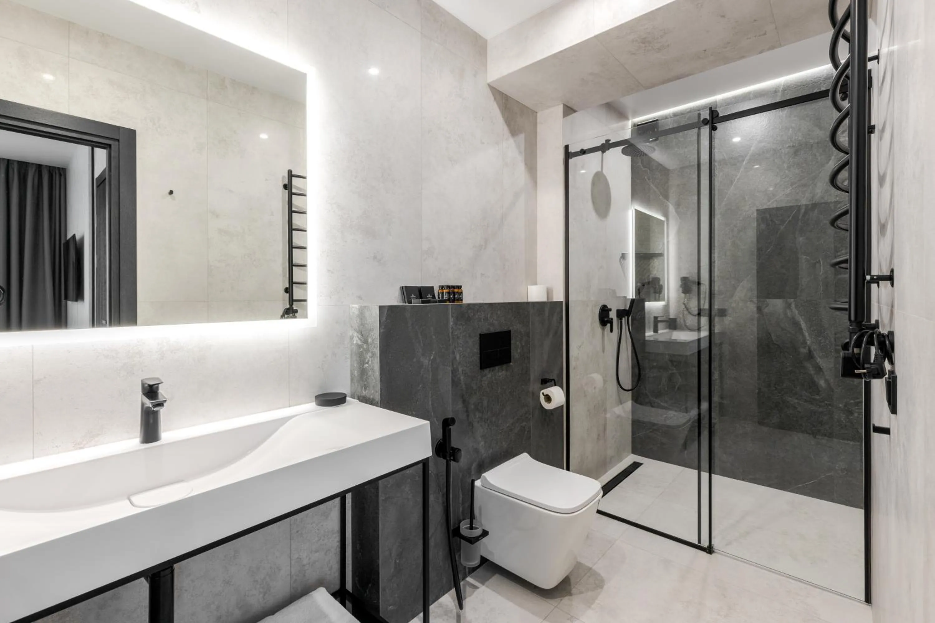 Shower in Glacier Premium Apartments