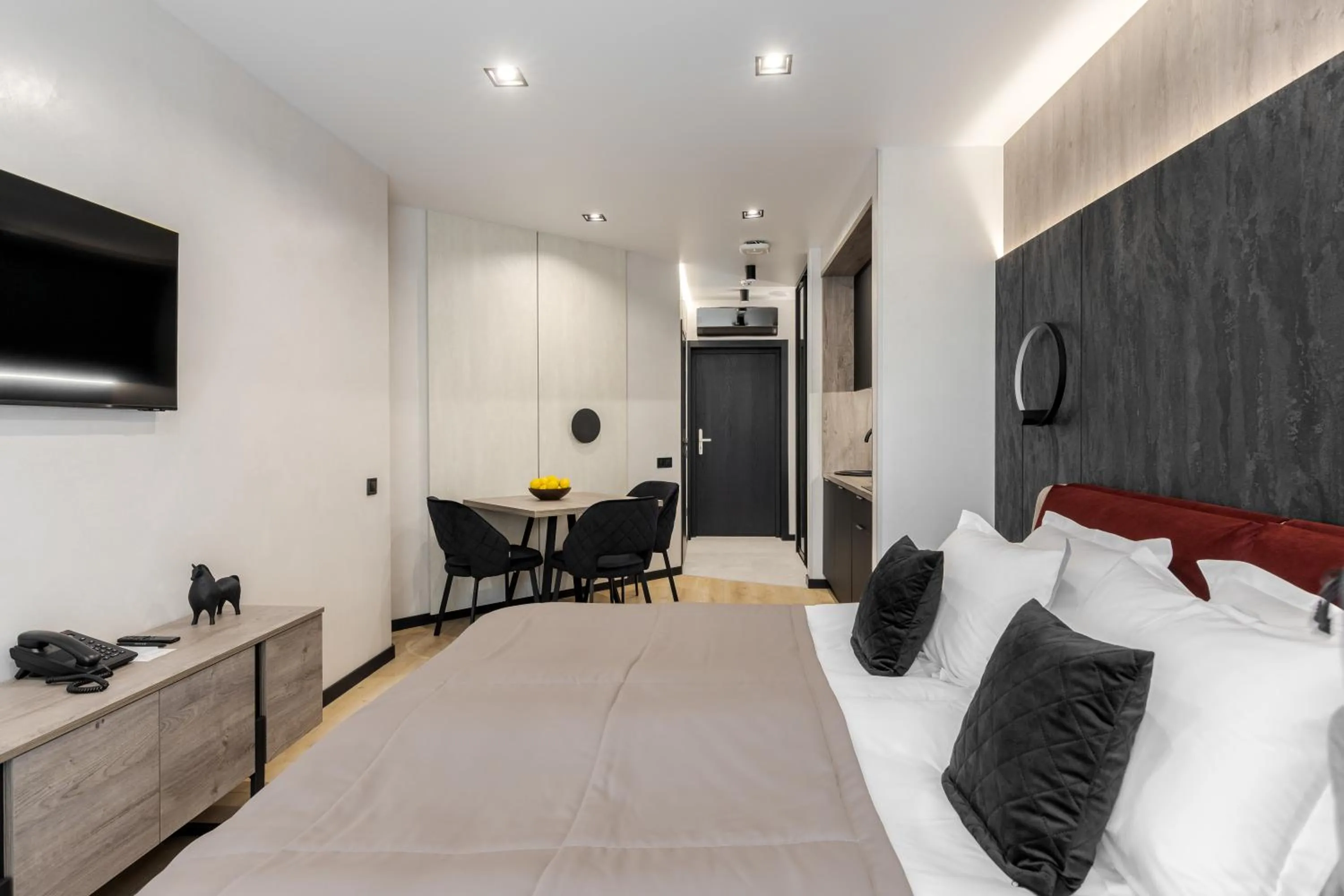 Bed in Glacier Premium Apartments