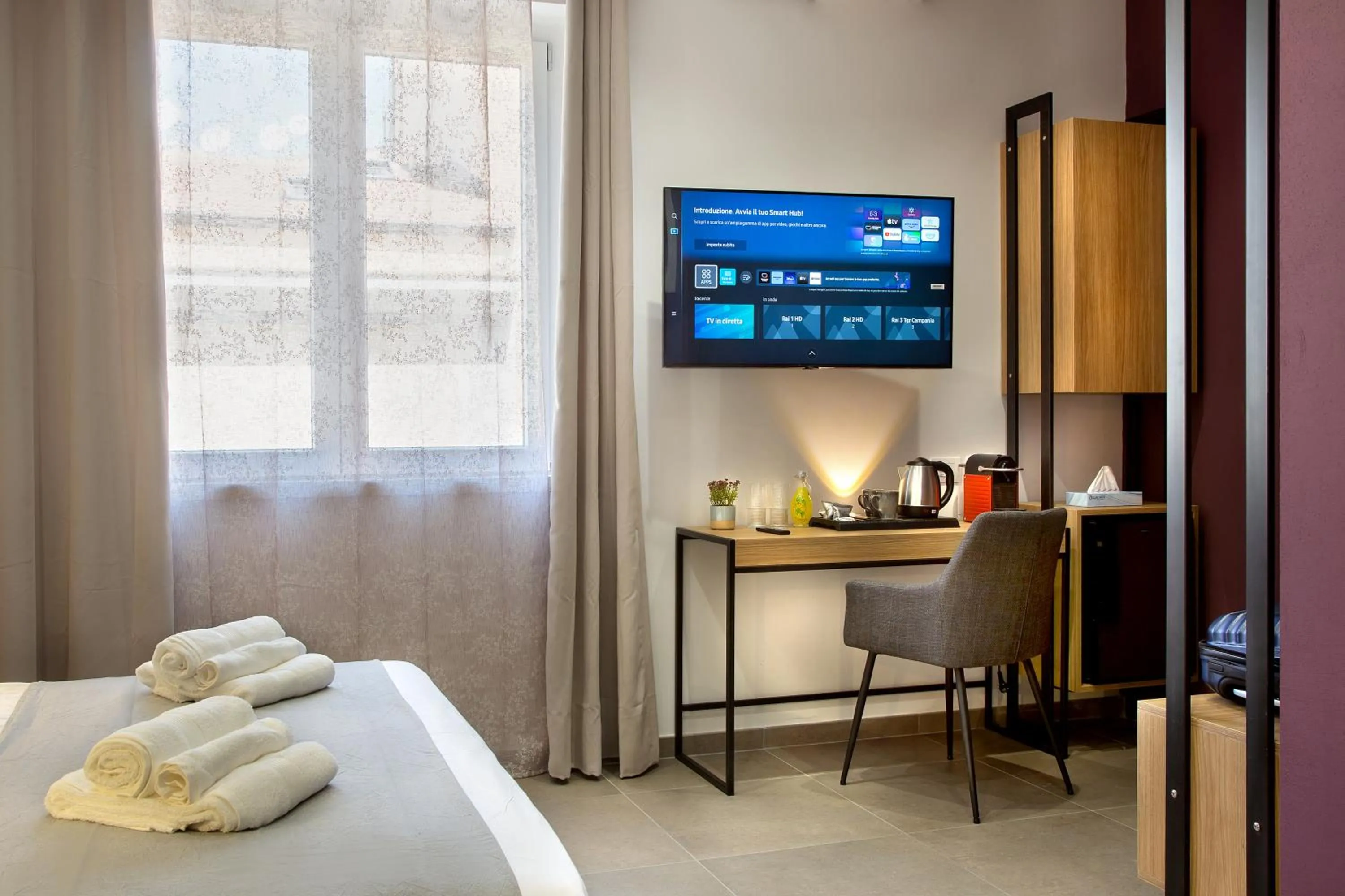 Bed in MARE FUORI ROOMS