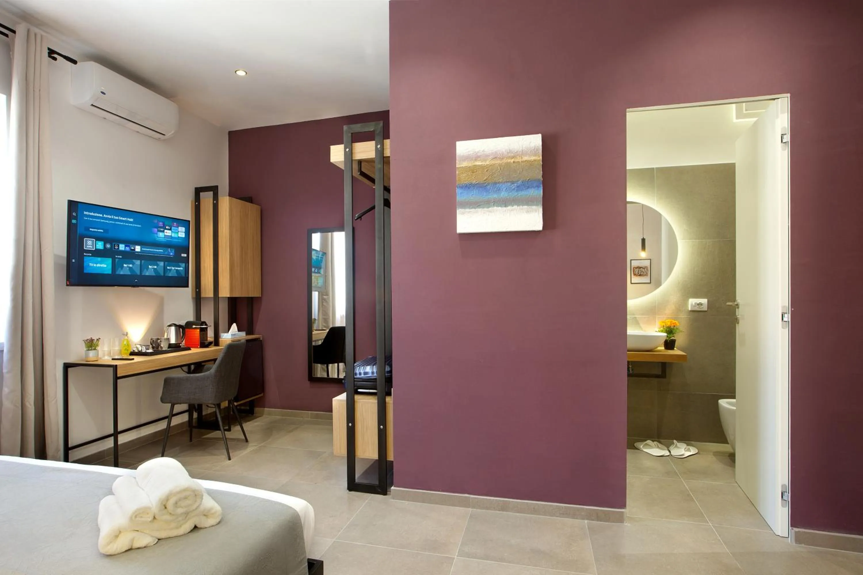 Bed in MARE FUORI ROOMS