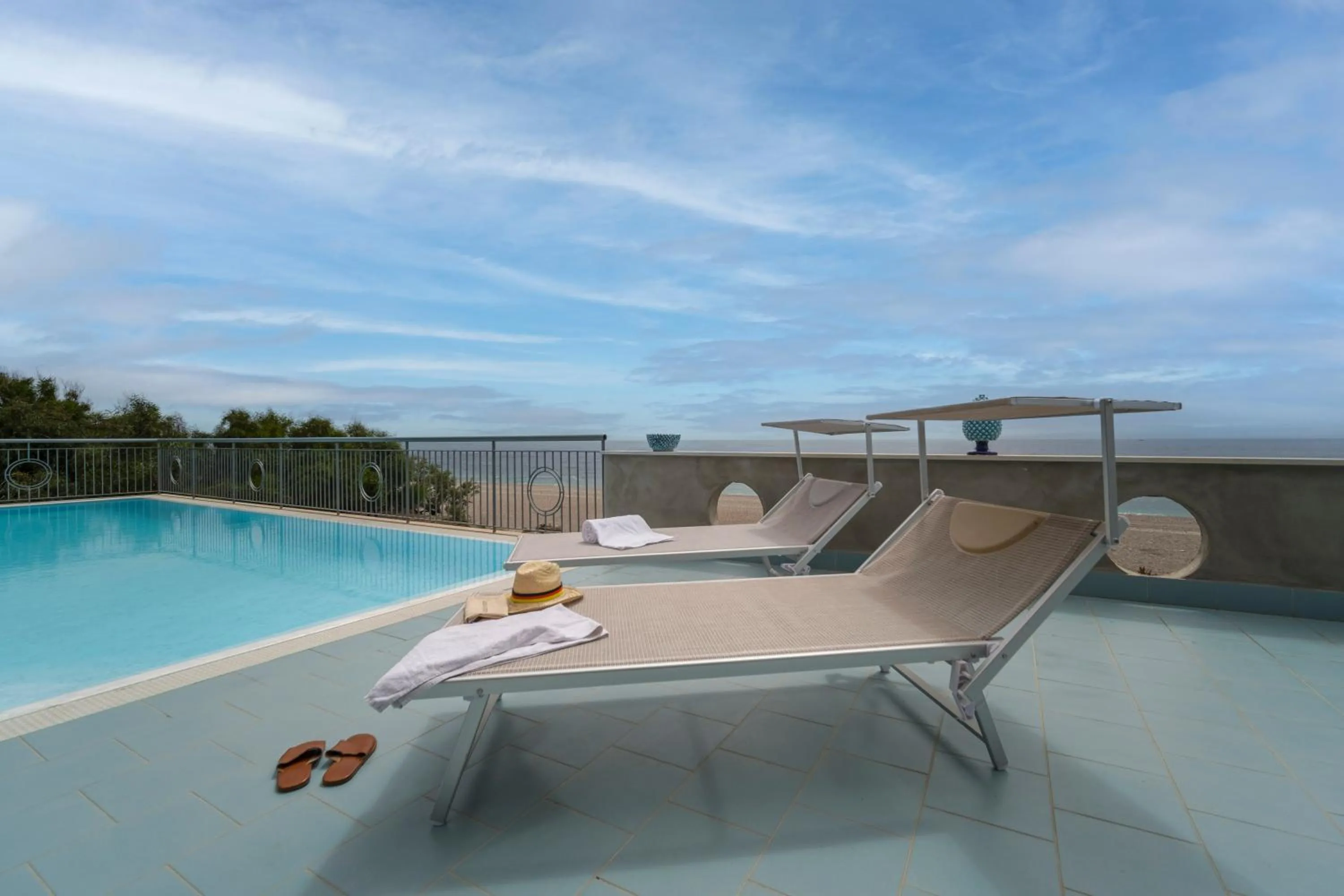 Swimming pool in Aurora View Resort