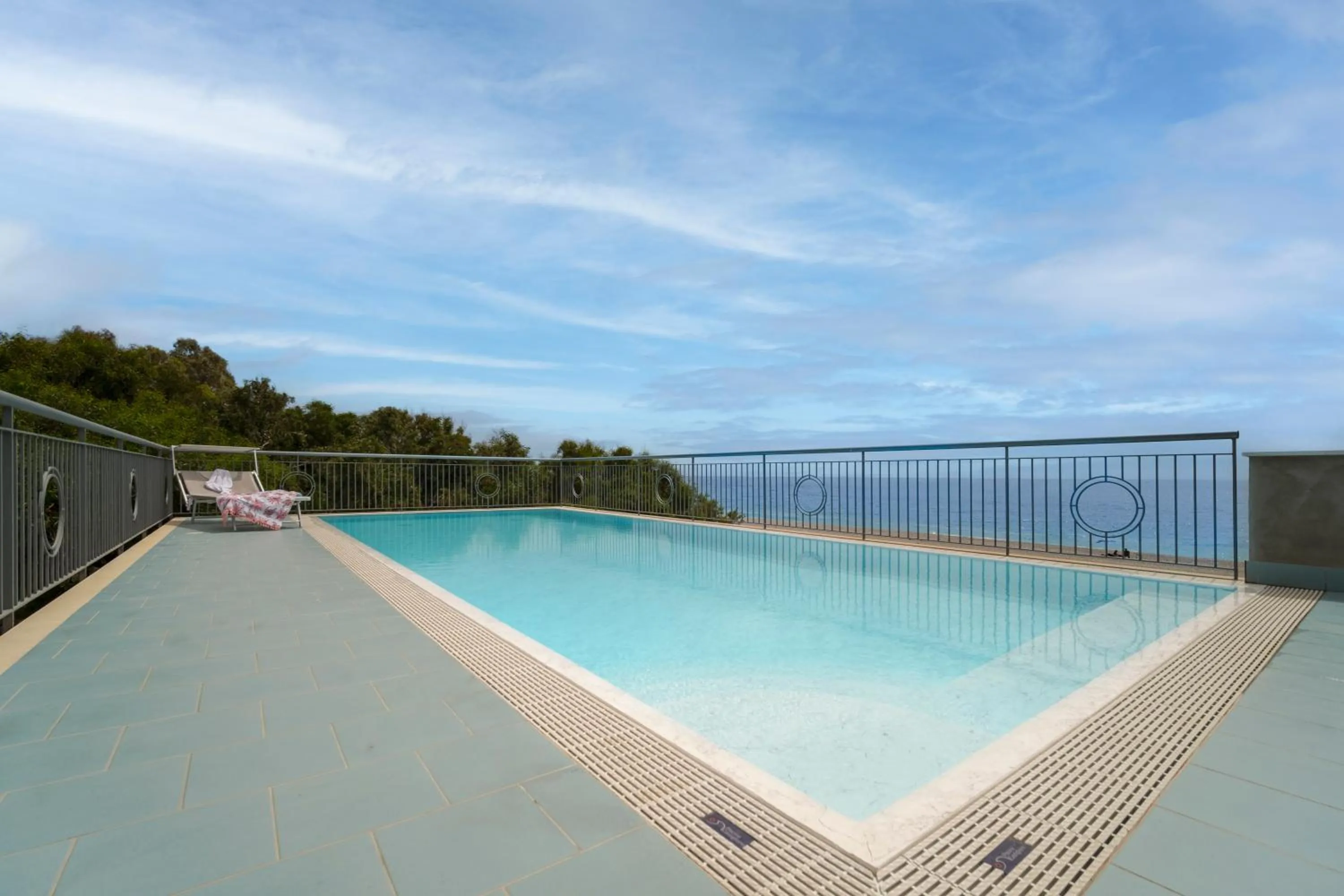 Pool view in Aurora View Resort