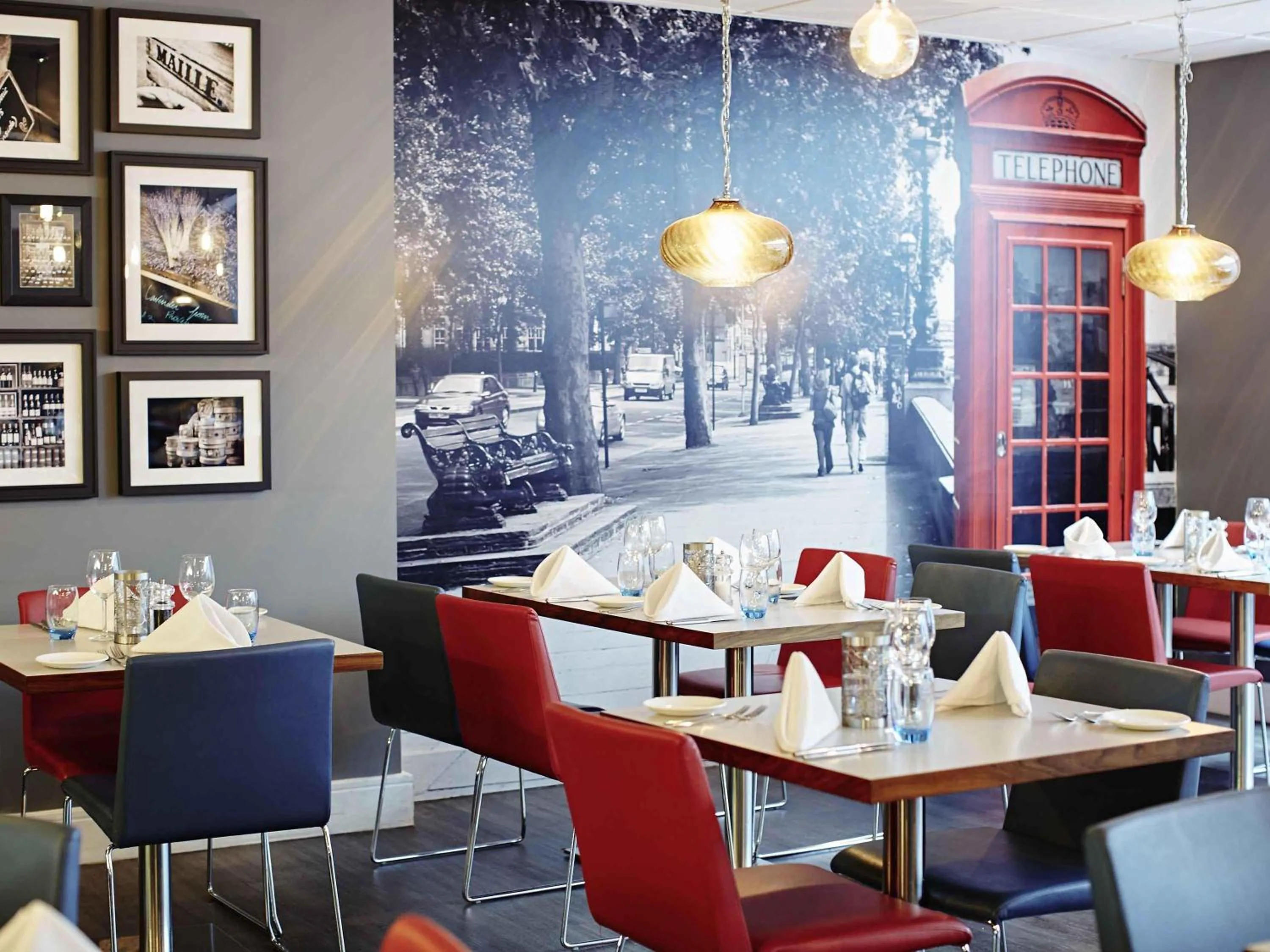 Restaurant/places to eat in Novotel London Waterloo